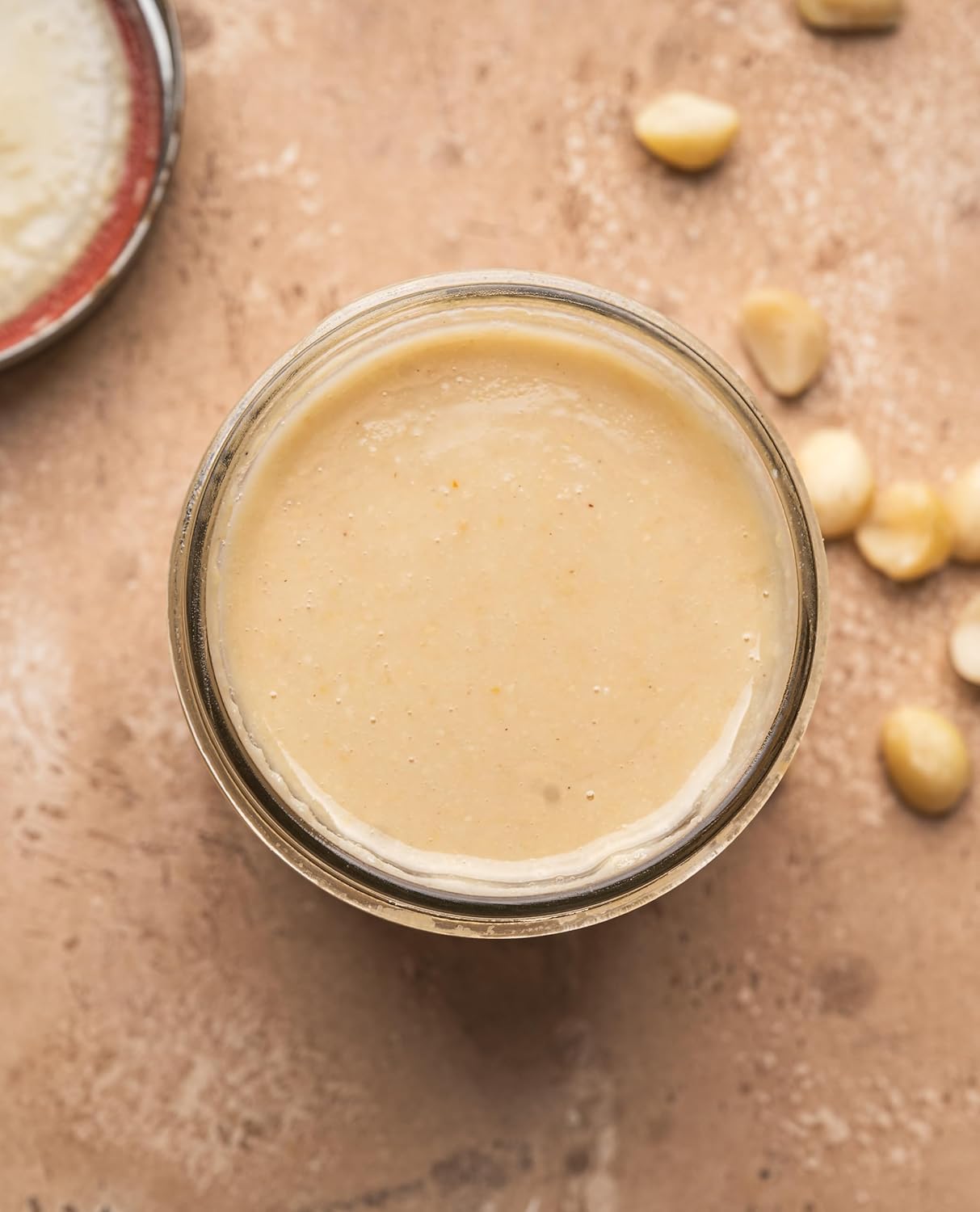 Yupik Macadamia Nuts, Medium Pieces, 2.2 lb (35.2 oz), Raw and Unsalted, Gluten-Free and Kosher, Unroasted Oil-Free Nuts with Creamy Flavor, Source of Fiber, Ideal for Baking, Cooking, and Healthy Snacking