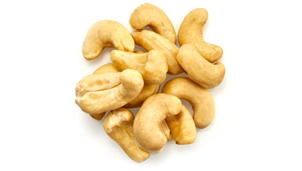 Yupik Organic Raw Cashews, 2.2 lb (35.2 oz), Kosher, Gluten-Free, Non-GMO, Vegan, Whole Nuts, Unsalted, Unroasted, Source of Protein & Iron, Nutritious, Crunchy, Healthy Snacks, For Baking & Cooking