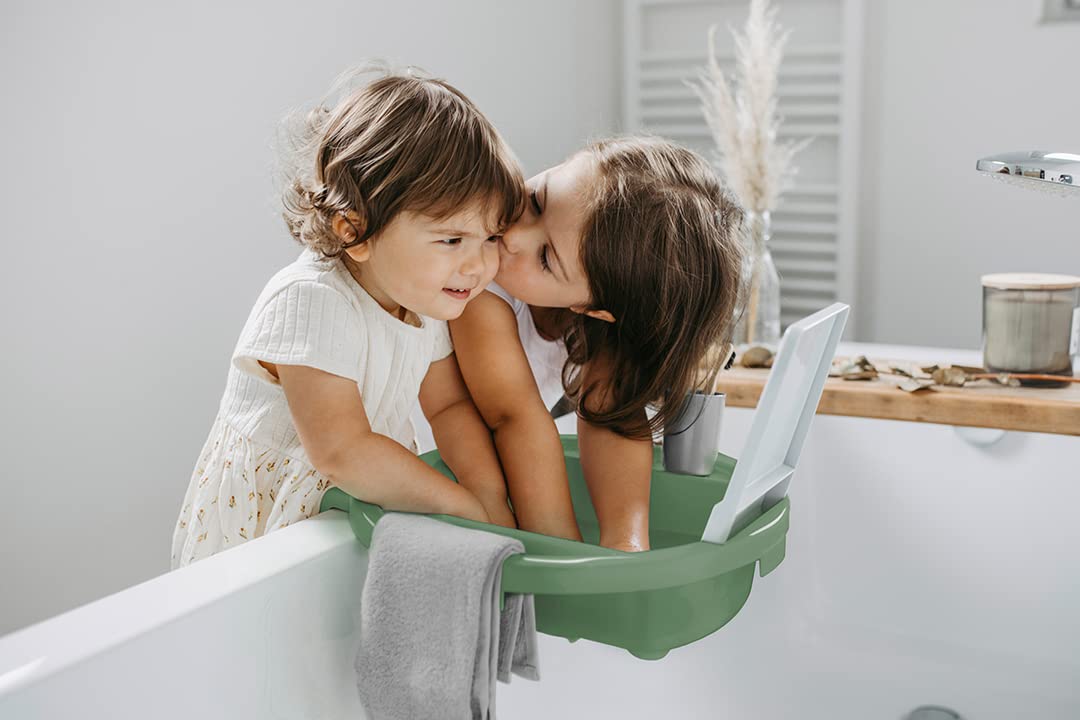 Rotho Babydesign Kiddy Wash - Kinderwaschbecken - Waschbecken - mobiles Kinderwaschbecken für die Badewanne - mit Spiegel- Ideal für Bad & Kinderzimmer grün