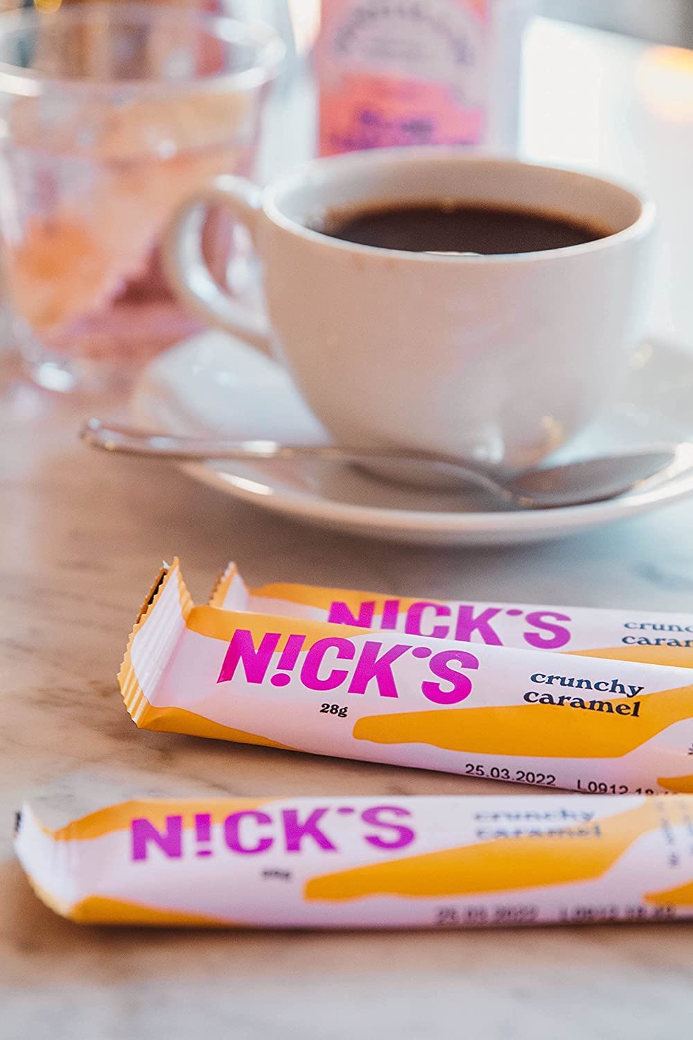 NICKS Keto Riegel Coconut, Schokolade Kokos Snacks, 175 Kalorien, 2 Net carbs, ohne Zuckerzusatz, Glutenfrei, Low carb Süssigkeiten (15x40g)