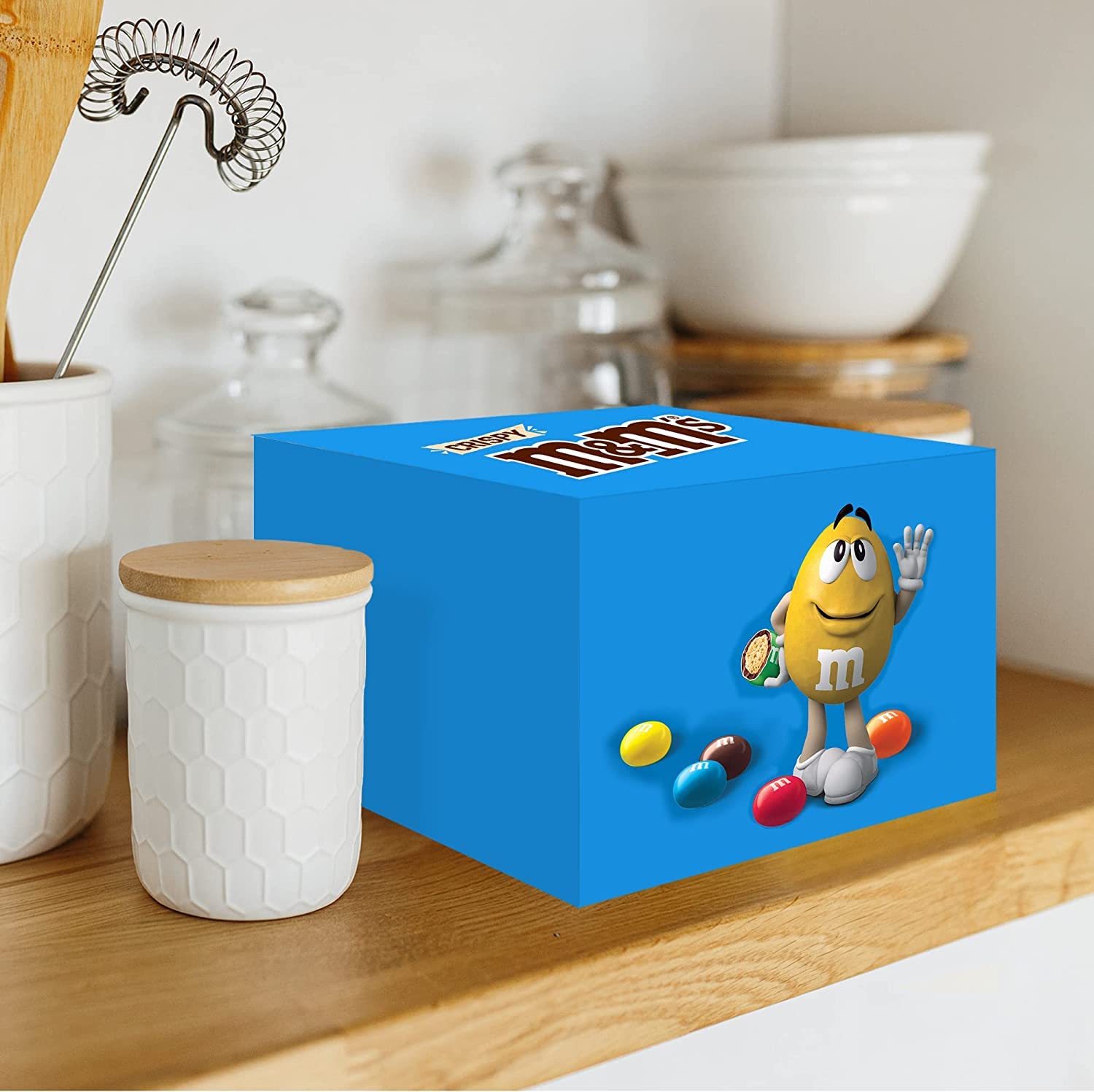 M&M's Crispy, Schokoladen Großpackung, 24 x 36g, Knusprige Schokolinsen als Süßigkeiten, Schokoladen Geschenk (816g)
