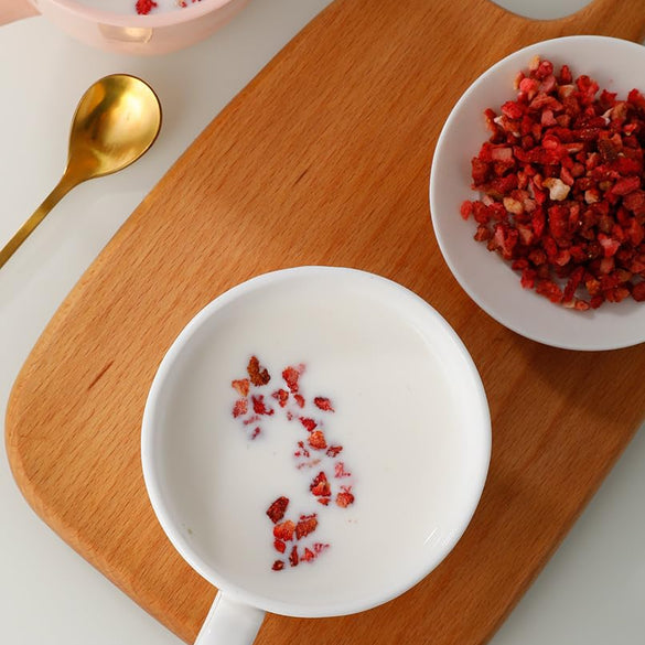 Premium Freeze Dried Strawberries Pieces 6.5 Oz/185g,Frozen Dried Strawberry,100% Natural & No Additives.