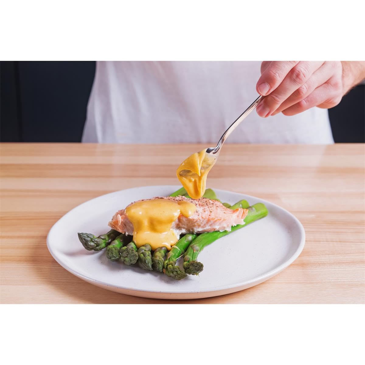Lukull Sauce Lukull Hollandaise besonders cremige Sauce zu Spargel, Gemüse, Fleisch und Fisch, 250 ml tafelfertige Sauce 12 Stück