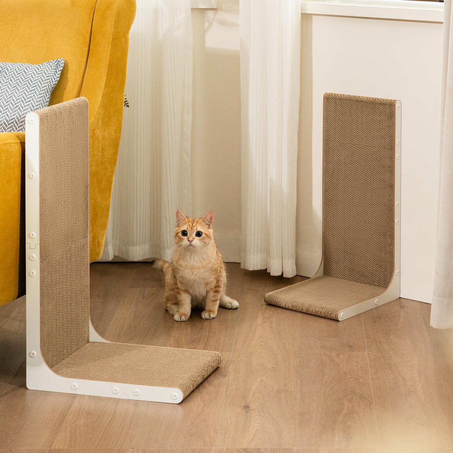 Conlun Kratzbrett für Katzen, 58 cm L-förmige Wandmontage, vertikale Kratzfläche, strapazierfähige Pappe zum Möbelschutz für Wohnungskatzen, Groß,Holzoptik