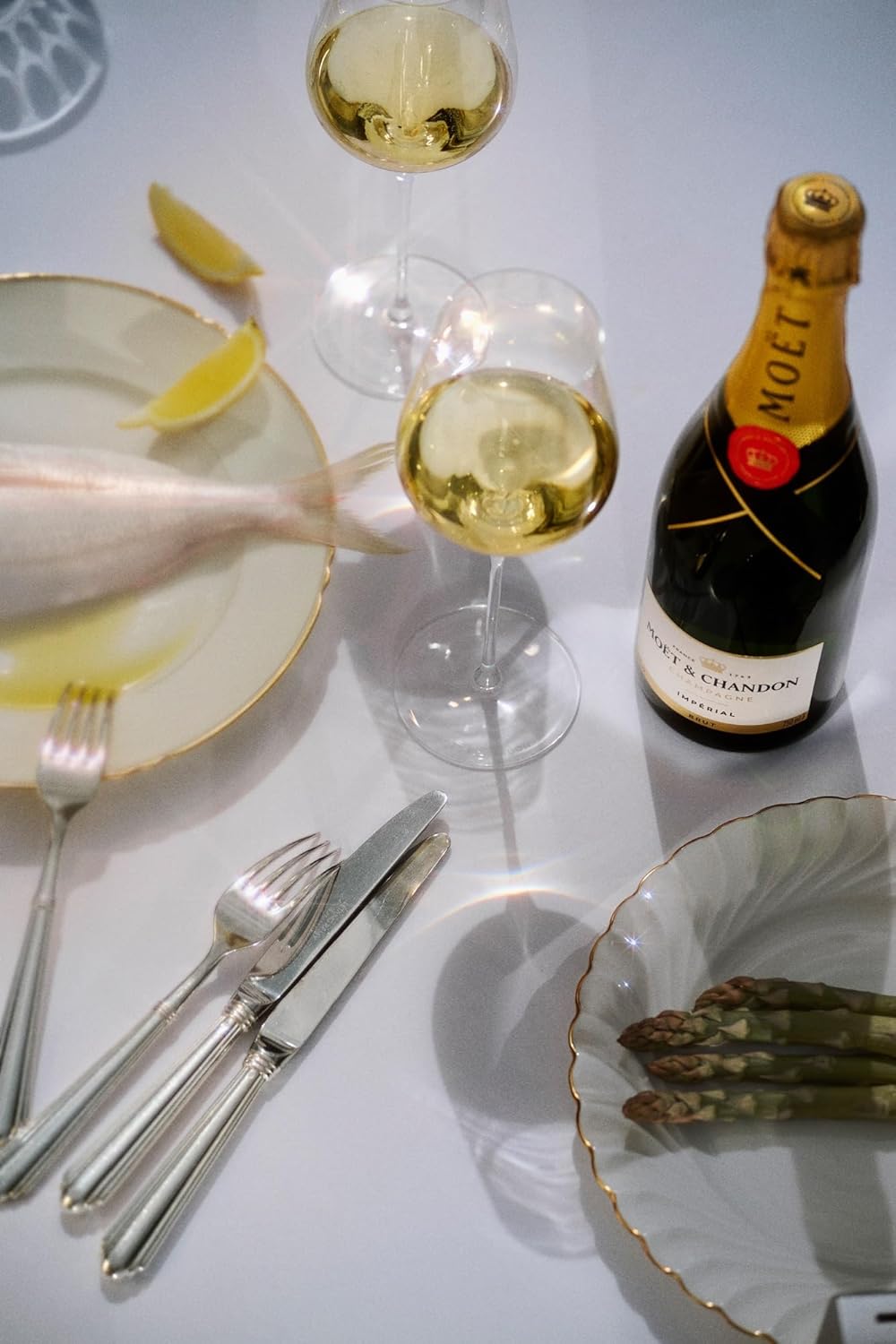 Moët & Chandon Impérial Brut Champagner, 75cl, in Geschenkbox | Ikone aus der Champagne | Elegant, frisch & fruchtig | Feine Perlage | Harmonische Balance