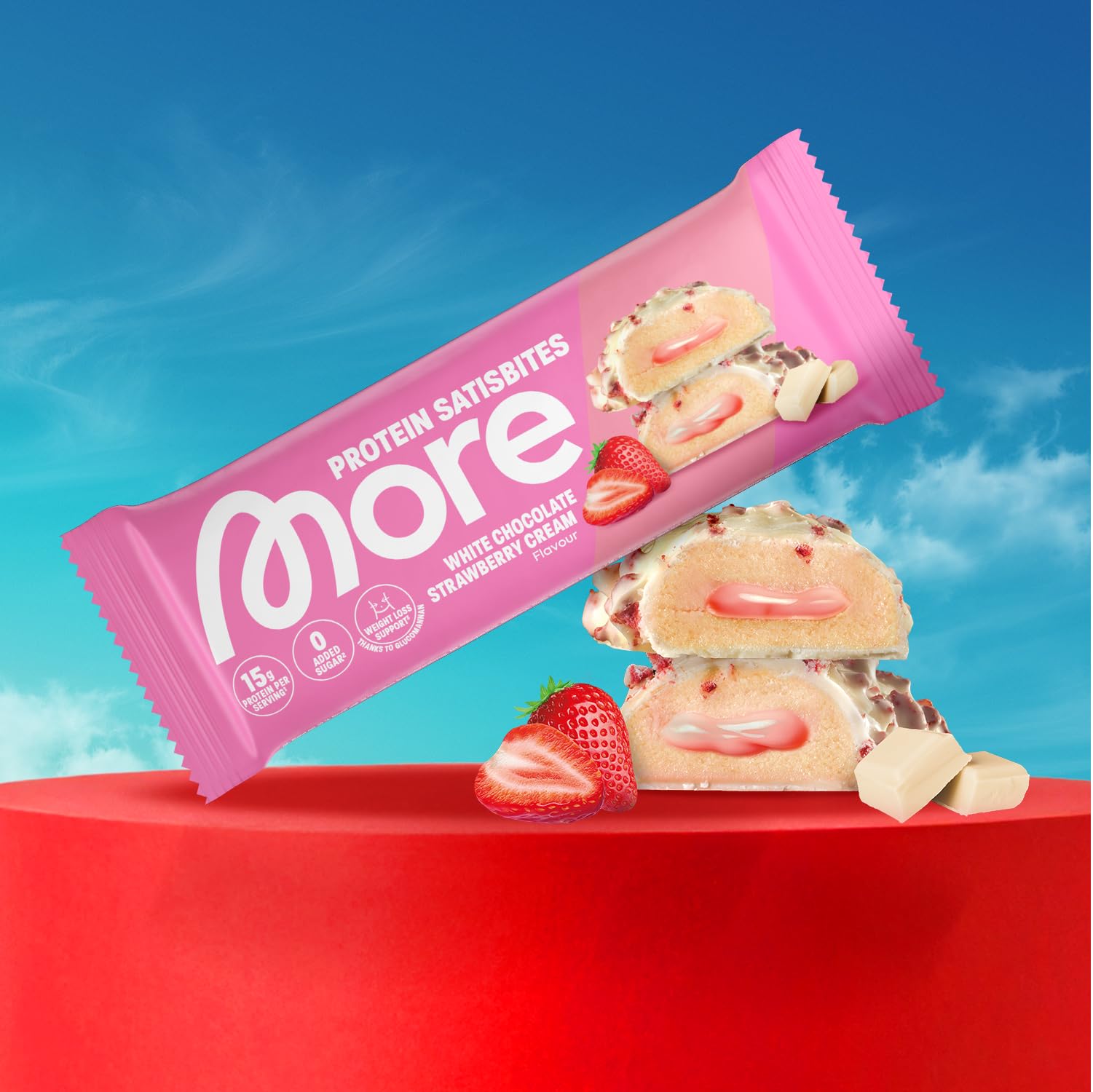 MORE Protein Satisbites, 12er Box Proteinriegel, 12 x 2 x 25 g, White Chocolate Strawberry Cream, bis zu 16 g Protein pro Portion, ohne Zuckerzusatz, made in Germany