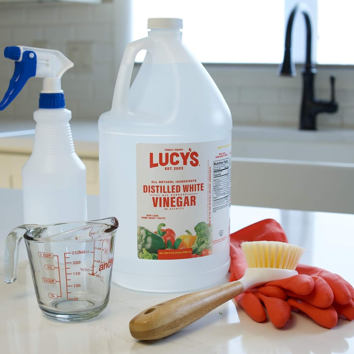 Lucy's Family Owned - Natural Distilled White Vinegar, 1 Gallon (128 oz) - 5% Acidity (White Vinegar, 1 Gallon (128 fl oz.))