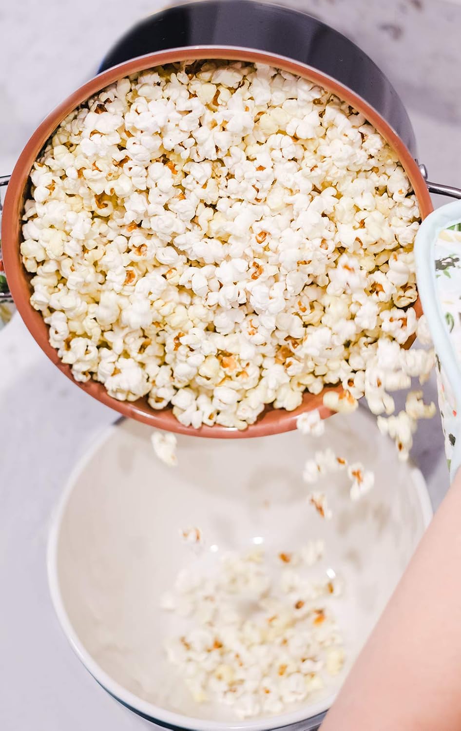 Amish Country Popcorn | Coconut Oil - 1 Gallon | Old Fashioned, Non-GMO and Gluten Free (1 Gallon)