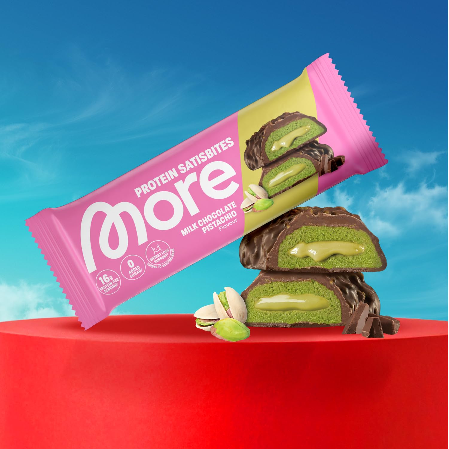 MORE Protein Satisbites, 12er Box Proteinriegel, 12 x 2 x 25 g, White Chocolate Strawberry Cream, bis zu 16 g Protein pro Portion, ohne Zuckerzusatz, made in Germany