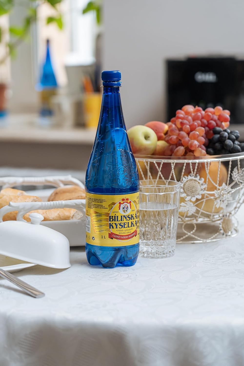 Bilinska Kyselka Mineralwasser aus der Tschechischen Republik - Natürliches medizinisches Tafel Medium Wasser - Natriumbikarbonatwasser mit mittlerer Mineralisierung - 6er Packung, je 1 l