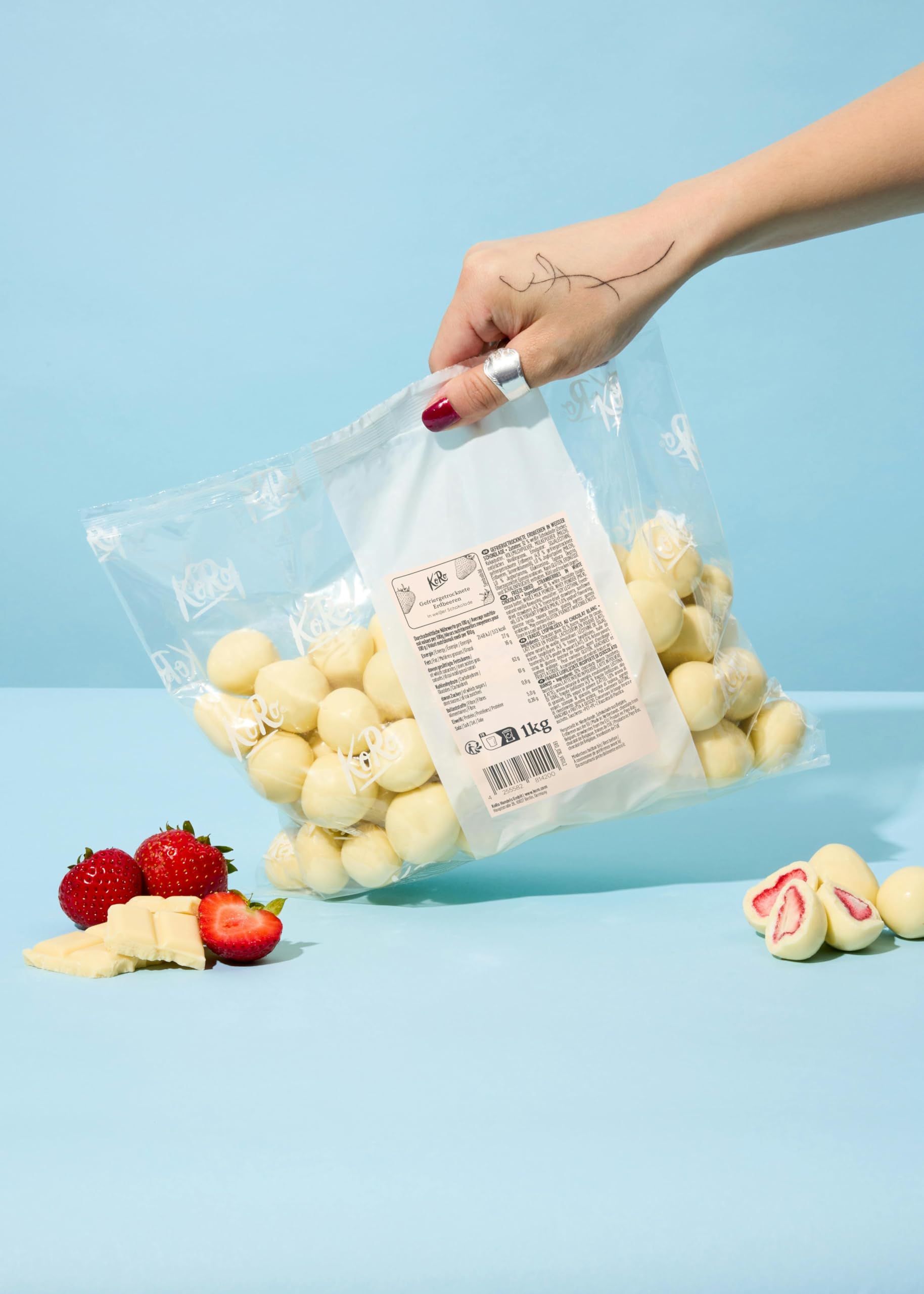 KoRo - Gefriergetrocknete Erdbeeren in Milchschokolade 1 kg - Knackig Fruchtig - Snack im Vorteilspack
