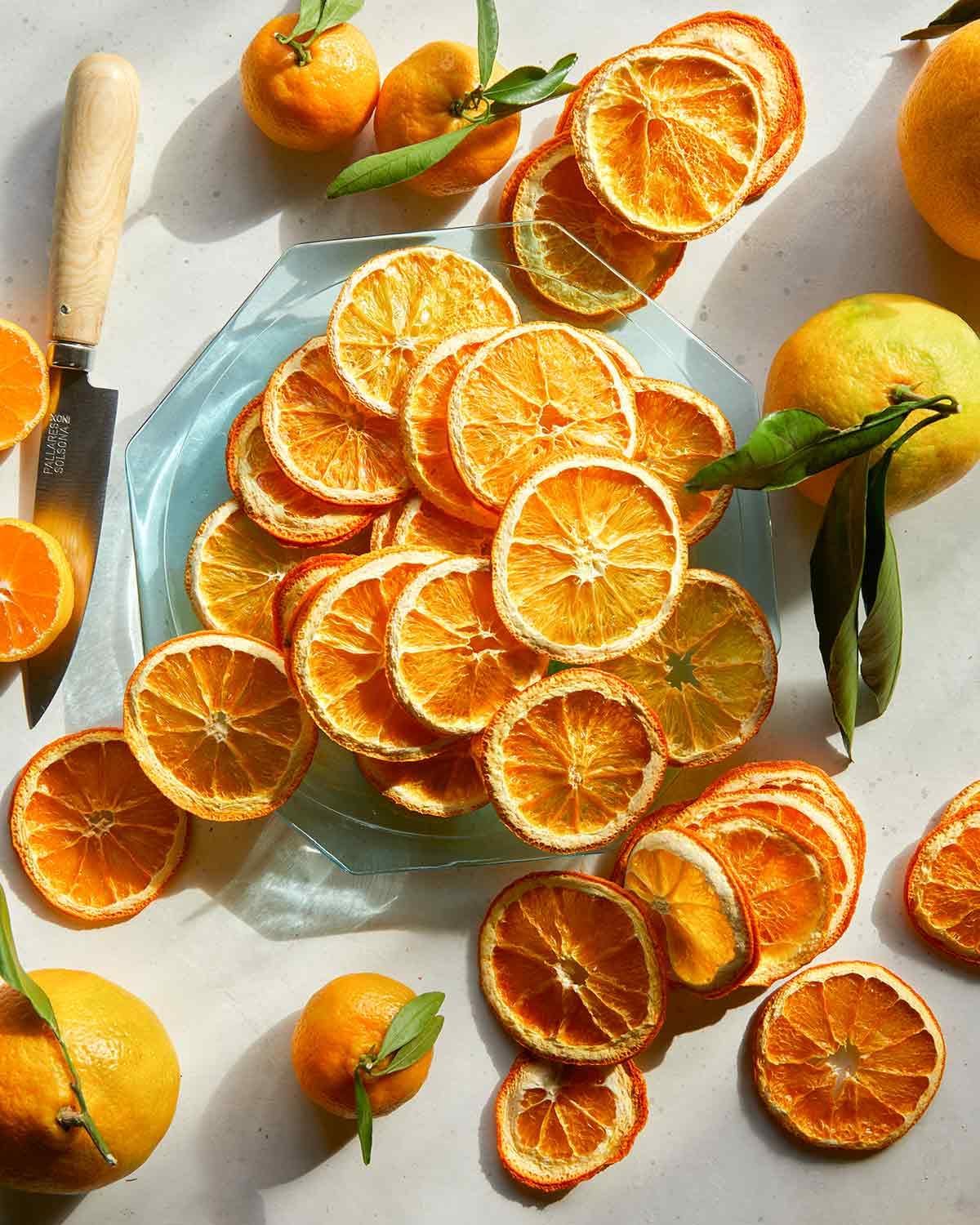 Dehydrated Dried Orange Slices | Orange Wheels | Approx. 45+ Servings | 100% Natural, No Added Sugars | For Cocktails, Wreath Making, Tea, Cakes, Decoration | Oranges For Cocktails | 3.5 OZ | 100 Grams