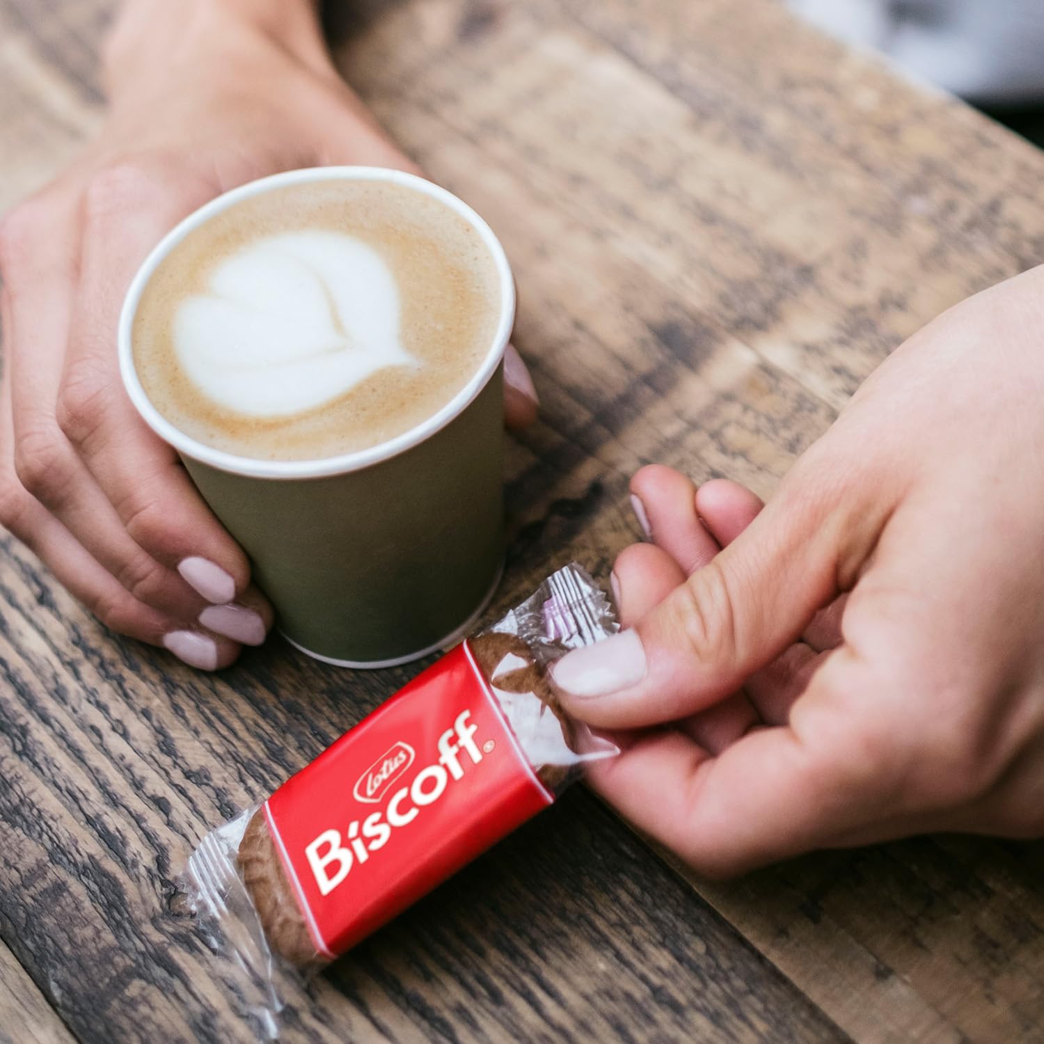 Lotus Biscoff | Orginal Karamellisierter Keks | 300 Einzeln Verpackte Kekse | Einzigartiger Knuspriger Geschmack | Vegan | Kein Zusatz von Aromen oder Farbstoffen | 1.875 kg