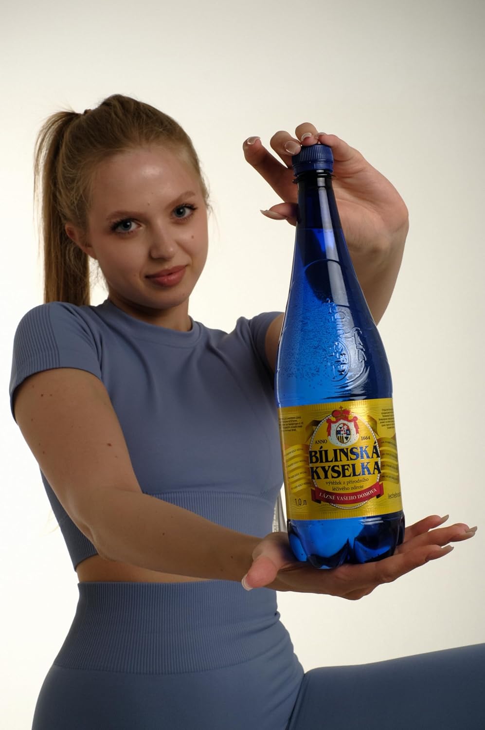 Bilinska Kyselka Mineralwasser aus der Tschechischen Republik - Natürliches medizinisches Tafel Medium Wasser - Natriumbikarbonatwasser mit mittlerer Mineralisierung - 6er Packung, je 1 l