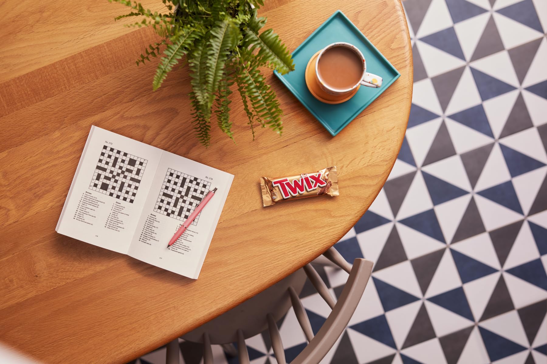 Twix Milchschokoladenriegel mit Keks und Karamell, Schokolade, 32 Snack-Riegel à 50g