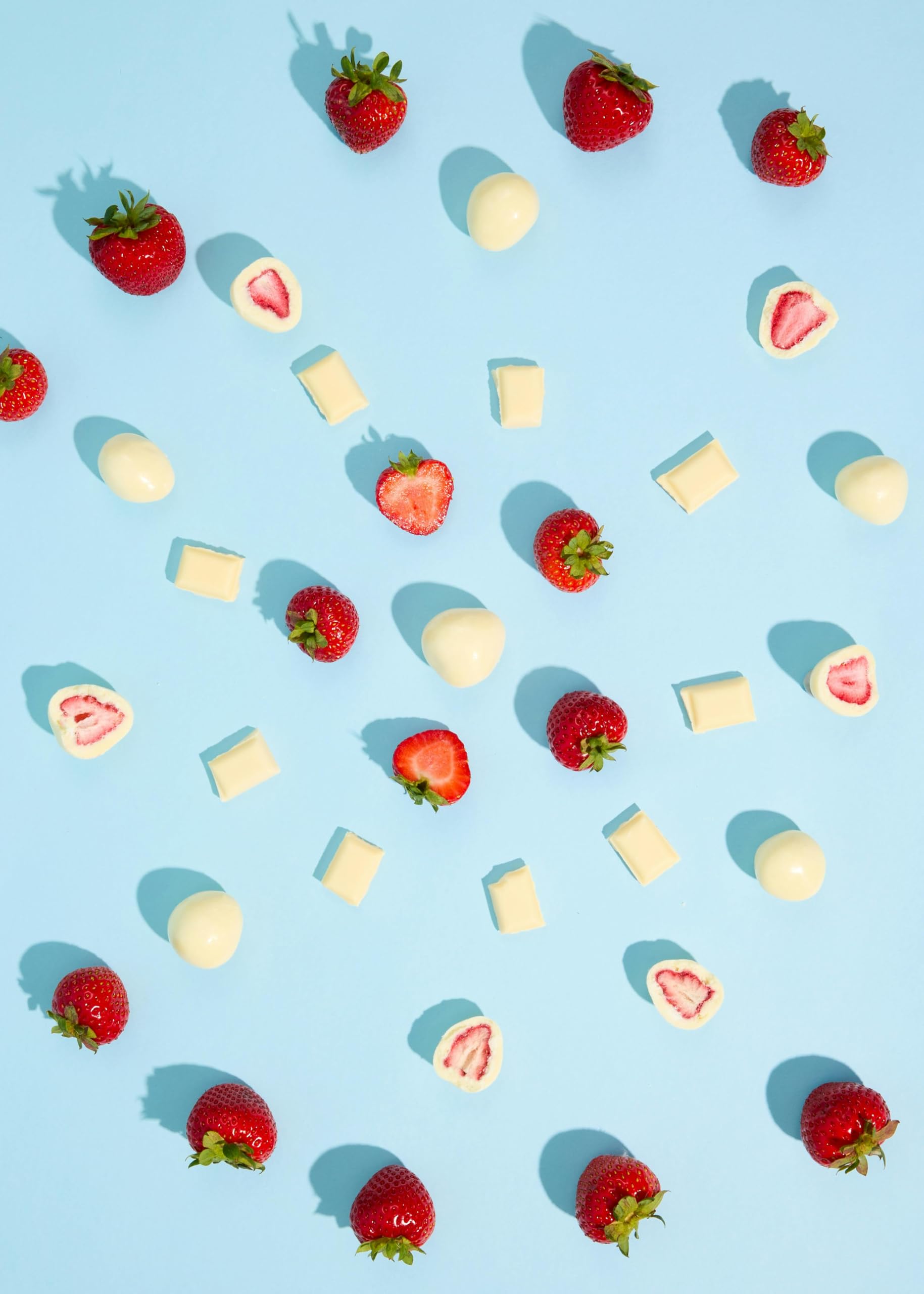 KoRo - Gefriergetrocknete Erdbeeren in Milchschokolade 1 kg - Knackig Fruchtig - Snack im Vorteilspack