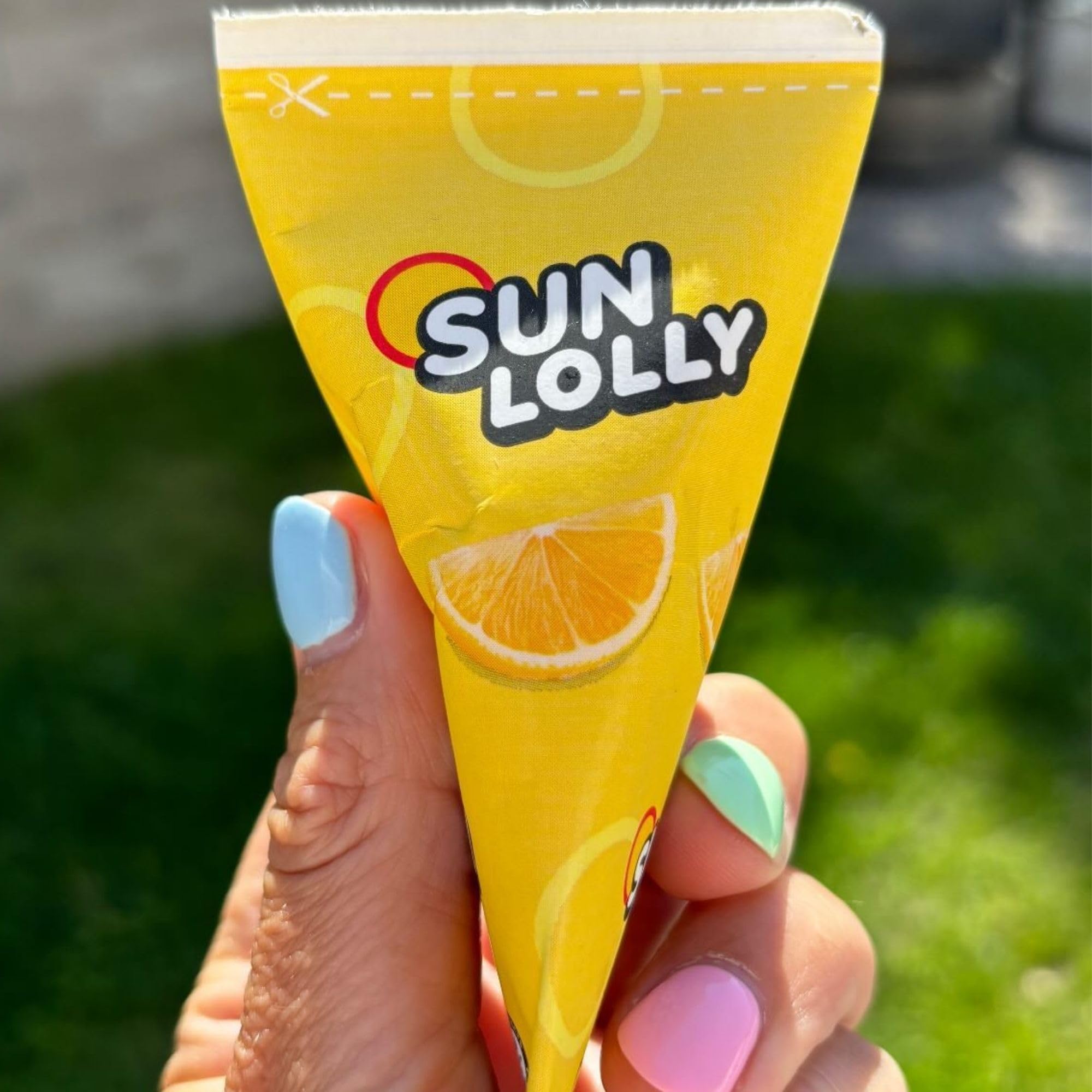 Sun Lolly Wassereis Zitrone 12er Vorratspack | Mit Fruchtsaft | Zum Selbsteinfrieren | Ohne künstliche Aromen | Frei von Süßungsmittel | Laktosefrei | Glutenfrei | 12 x 480ml