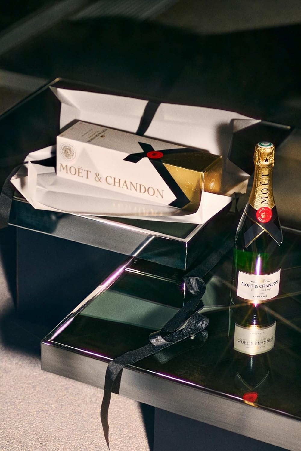 Moët & Chandon Impérial Brut Champagner, 75cl, in Geschenkbox | Ikone aus der Champagne | Elegant, frisch & fruchtig | Feine Perlage | Harmonische Balance