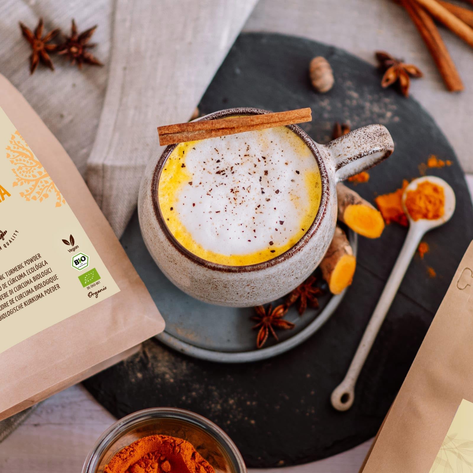 Kurkuma Pulver 1000g | fein gemahlene Kurkumawurzel in Bio-Qualität | Ideal zur Zubereitung einer Goldenen Milch, als Zugabe in Tee, asiatischen Gerichten, würzigen Suppen & Co | vom Achterhof