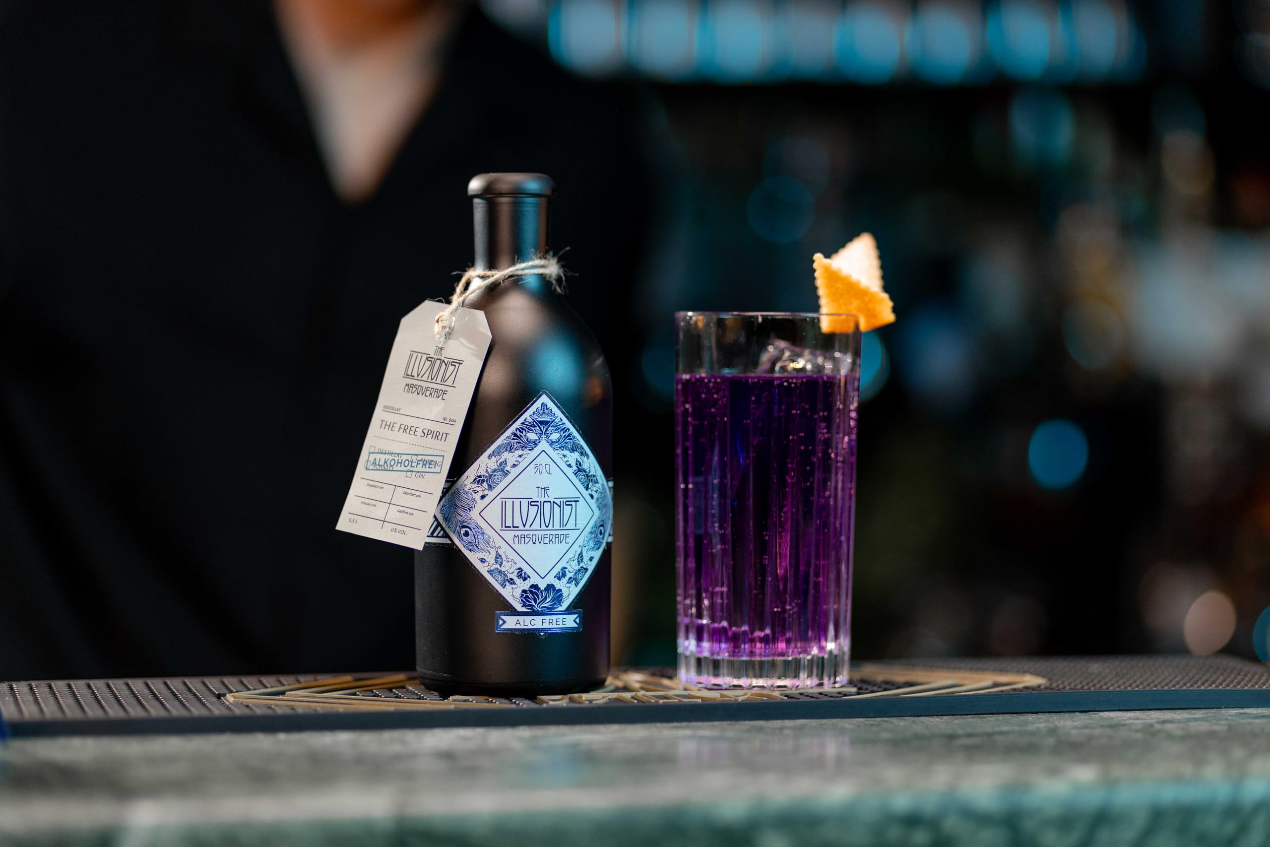 The Illusionist Dry Gin | Der Farbwechsel Gin | 16 Premium Botanicals | Floral & Fruchtig | 45% Vol. | 500ml