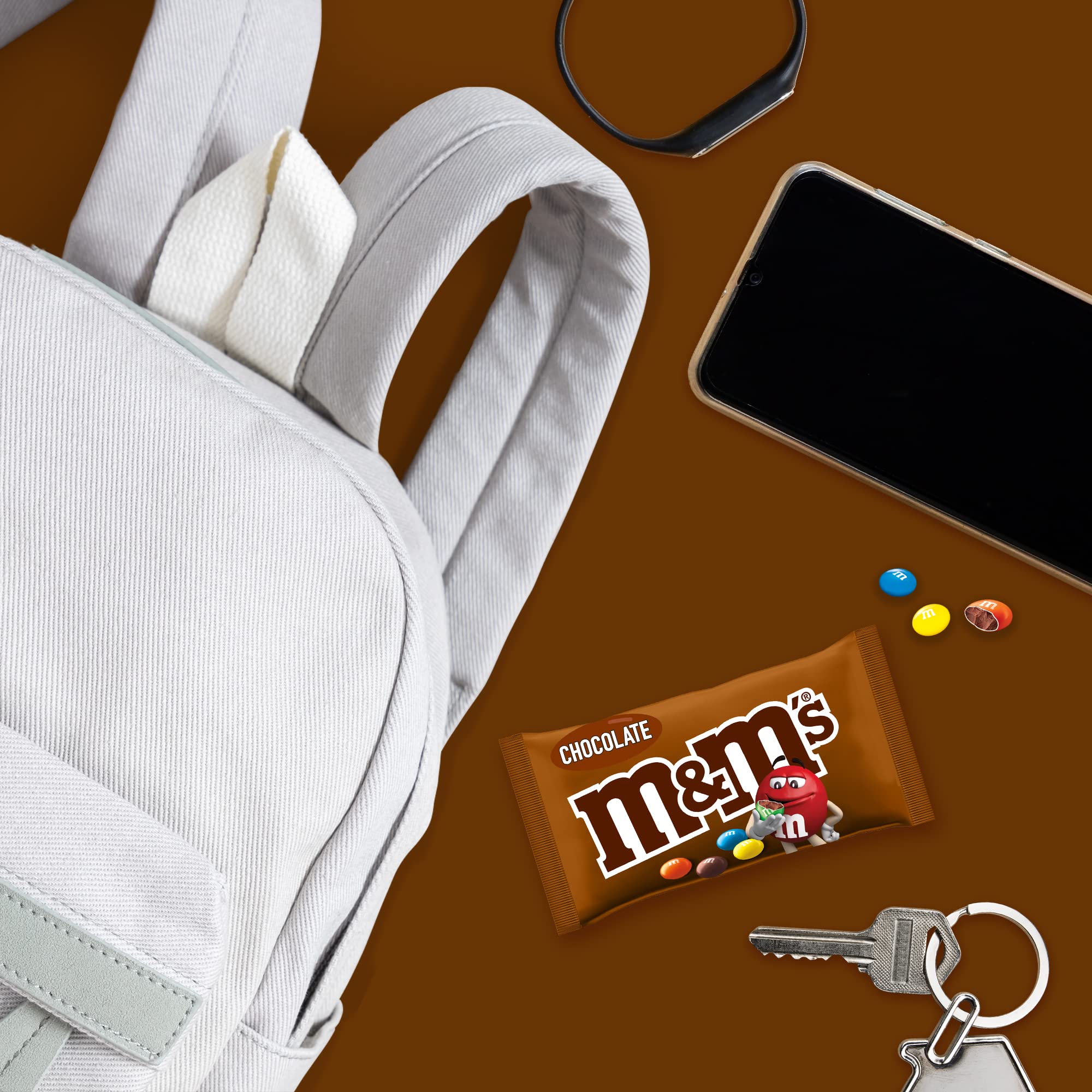 M&M's Crispy, Schokoladen Großpackung, 24 x 36g, Knusprige Schokolinsen als Süßigkeiten, Schokoladen Geschenk (816g)