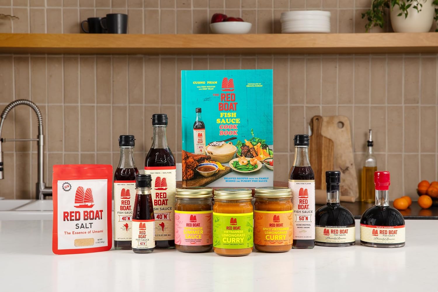 Red Boat Fish Sauce | Premium 40°N Fish Sauce made with just 2 ingredients in Vietnam | Keto, Paleo & Whole 30 | Gluten and Sugar free | 17 fl oz