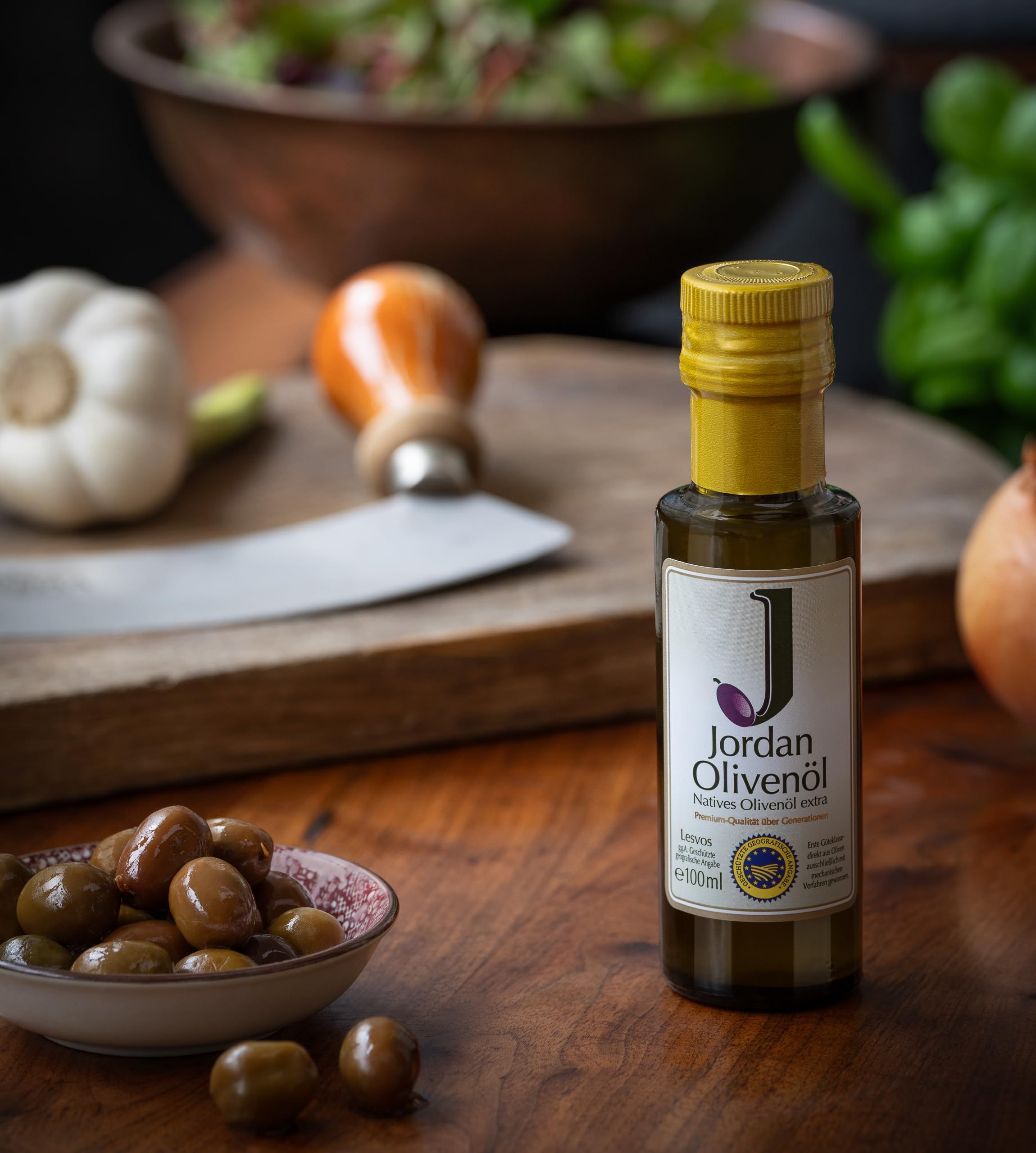 Jordan Olivenöl – Natives Olivenöl Extra - Flasche - 750 Milliliter - Öl kaltgepresst - griechische Oliven von Lesbos aus Jordans Olivenhainen - Ölflasche mit integriertem Ausgiesser & Tropfschutz