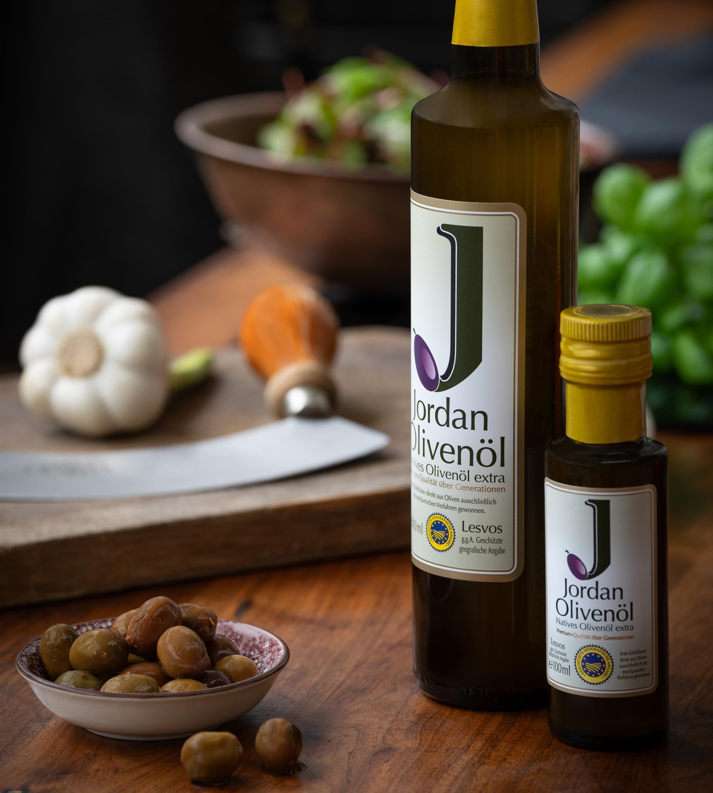 Jordan Olivenöl – Natives Olivenöl Extra - Flasche - 750 Milliliter - Öl kaltgepresst - griechische Oliven von Lesbos aus Jordans Olivenhainen - Ölflasche mit integriertem Ausgiesser & Tropfschutz