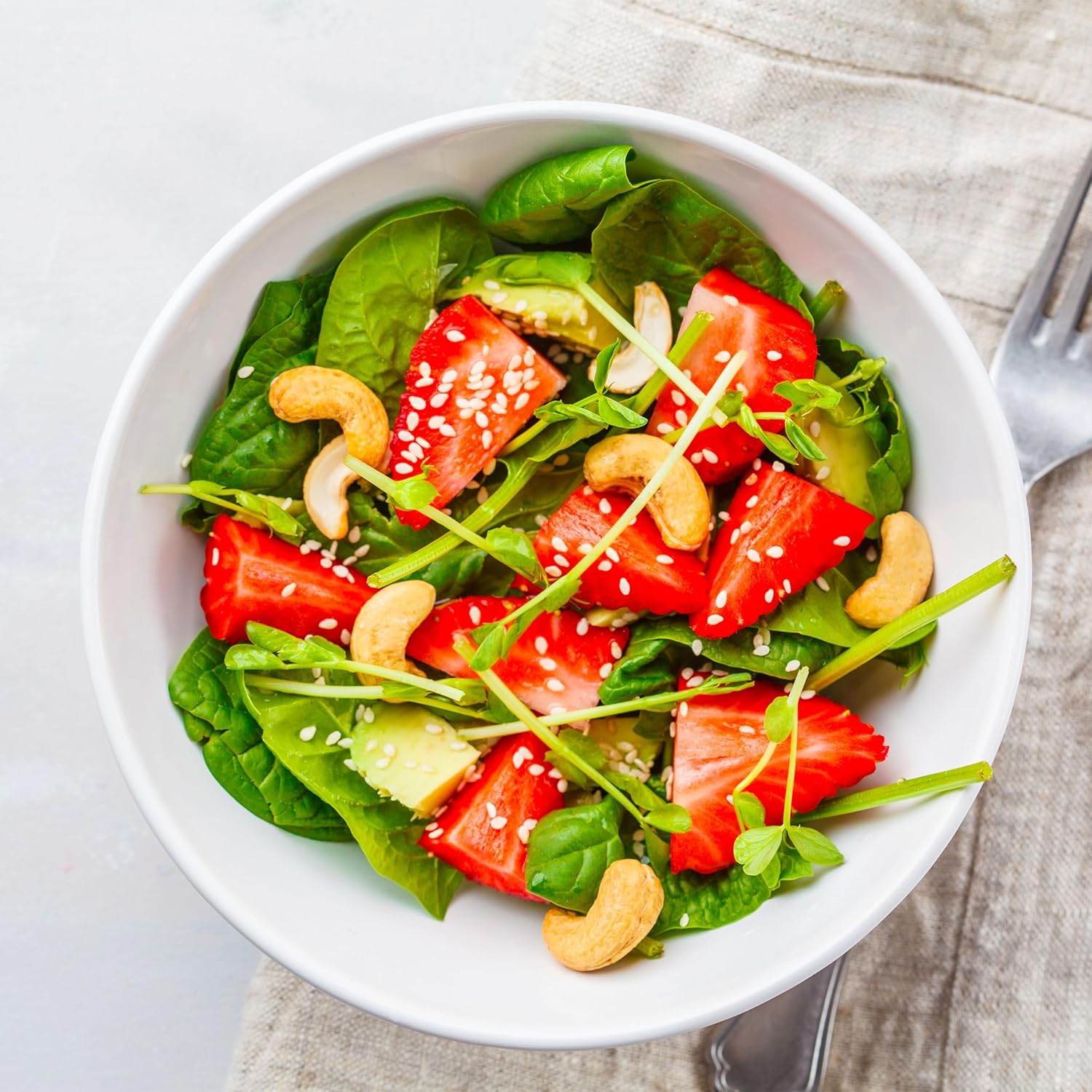 Yupik Organic Raw Cashews, 2.2 lb (35.2 oz), Kosher, Gluten-Free, Non-GMO, Vegan, Whole Nuts, Unsalted, Unroasted, Source of Protein & Iron, Nutritious, Crunchy, Healthy Snacks, For Baking & Cooking