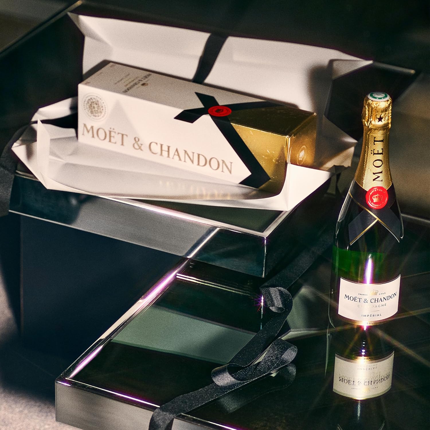 Moët & Chandon Impérial Brut Champagner, 75cl, in Geschenkbox | Ikone aus der Champagne | Elegant, frisch & fruchtig | Feine Perlage | Harmonische Balance