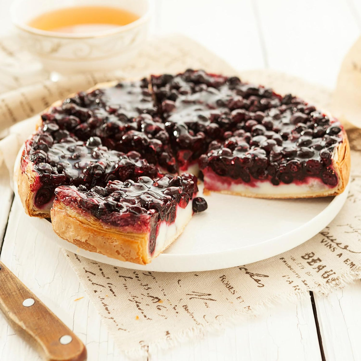 Yupik Dried Blueberries, 2.2 lb (35.2 oz), Gluten-Free, Kosher, Sweet Dried Fruits, Whole Berries, No Sulphites, Source of Fiber & Vitamins, Healthy Snacks, Ideal for Baking & Topping