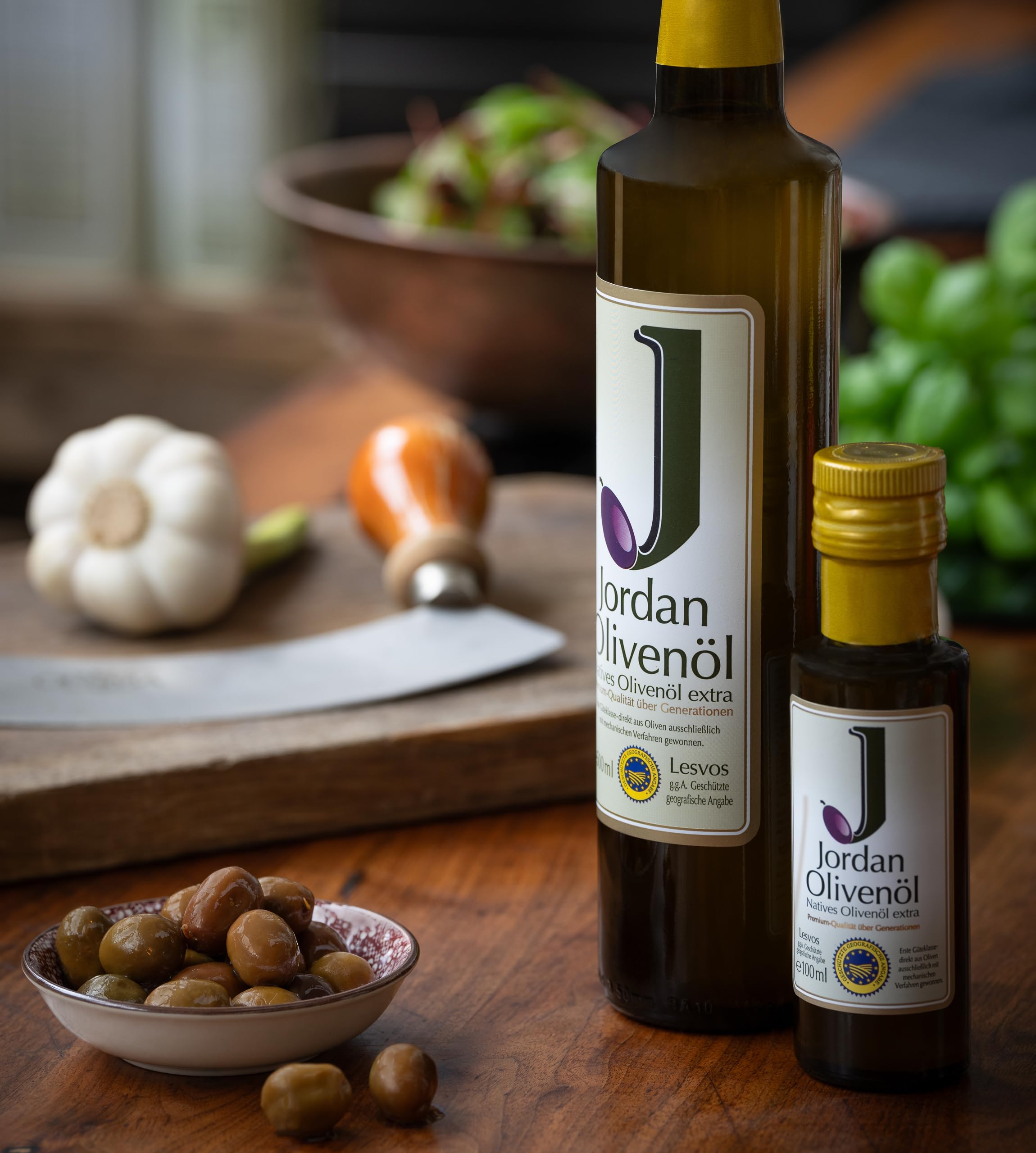 Jordan Olivenöl – Natives Olivenöl Extra - Flasche - 750 Milliliter - Öl kaltgepresst - griechische Oliven von Lesbos aus Jordans Olivenhainen - Ölflasche mit integriertem Ausgiesser & Tropfschutz