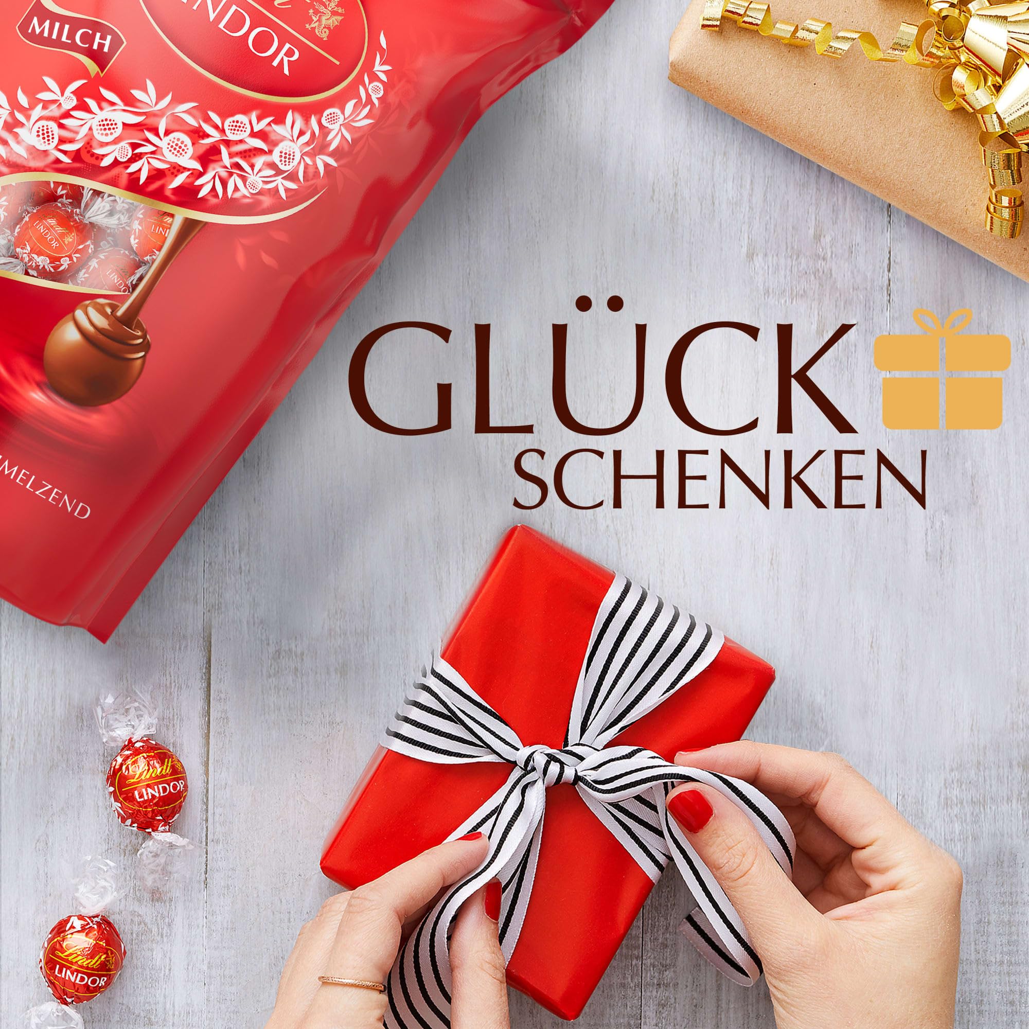 Lindt LINDOR Schokoladen Kugeln Extra Dunkel | ca. 80 Kugeln Edelbitterschokolade feinherb | dunkle Schokolade mit 70% Kakao | Großpackung, Pralinen-Geschenk | 1kg (1er Pack)