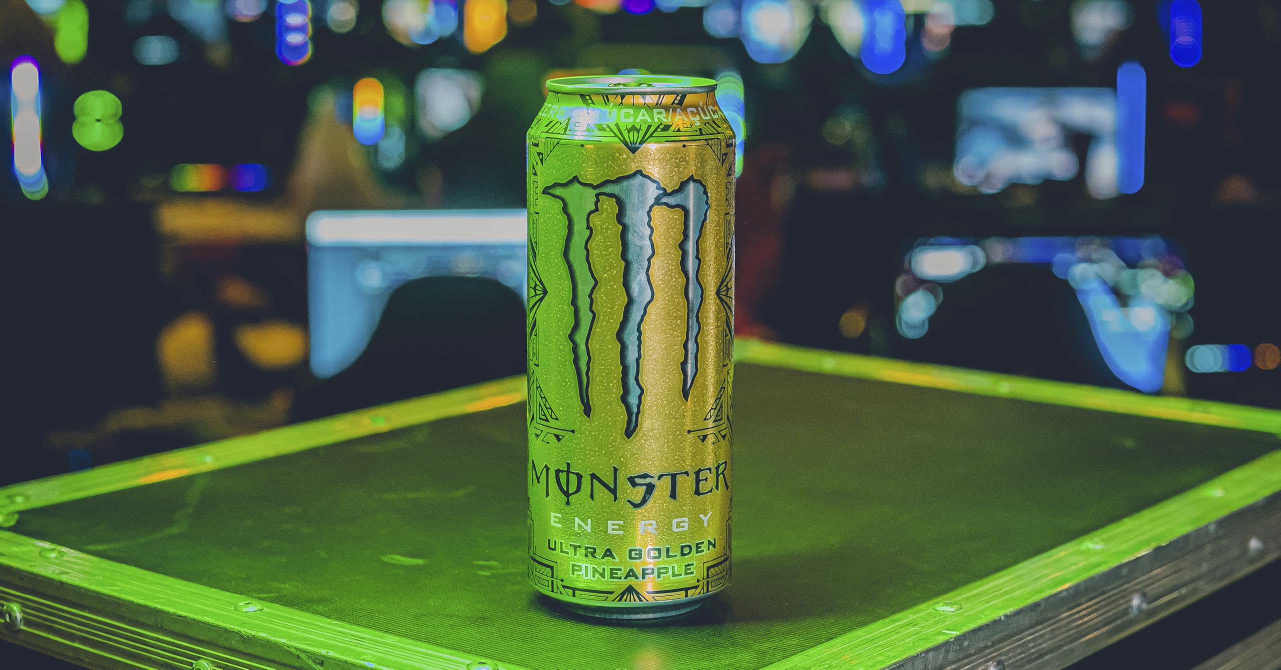 Monster Energy Ultra Fiesta - koffeinhaltiger Energy Drink mit leichtem Mango-Geschmack - ohne Zucker und ohne Kalorien - in praktischen Einweg Dosen (12 x 500 ml)