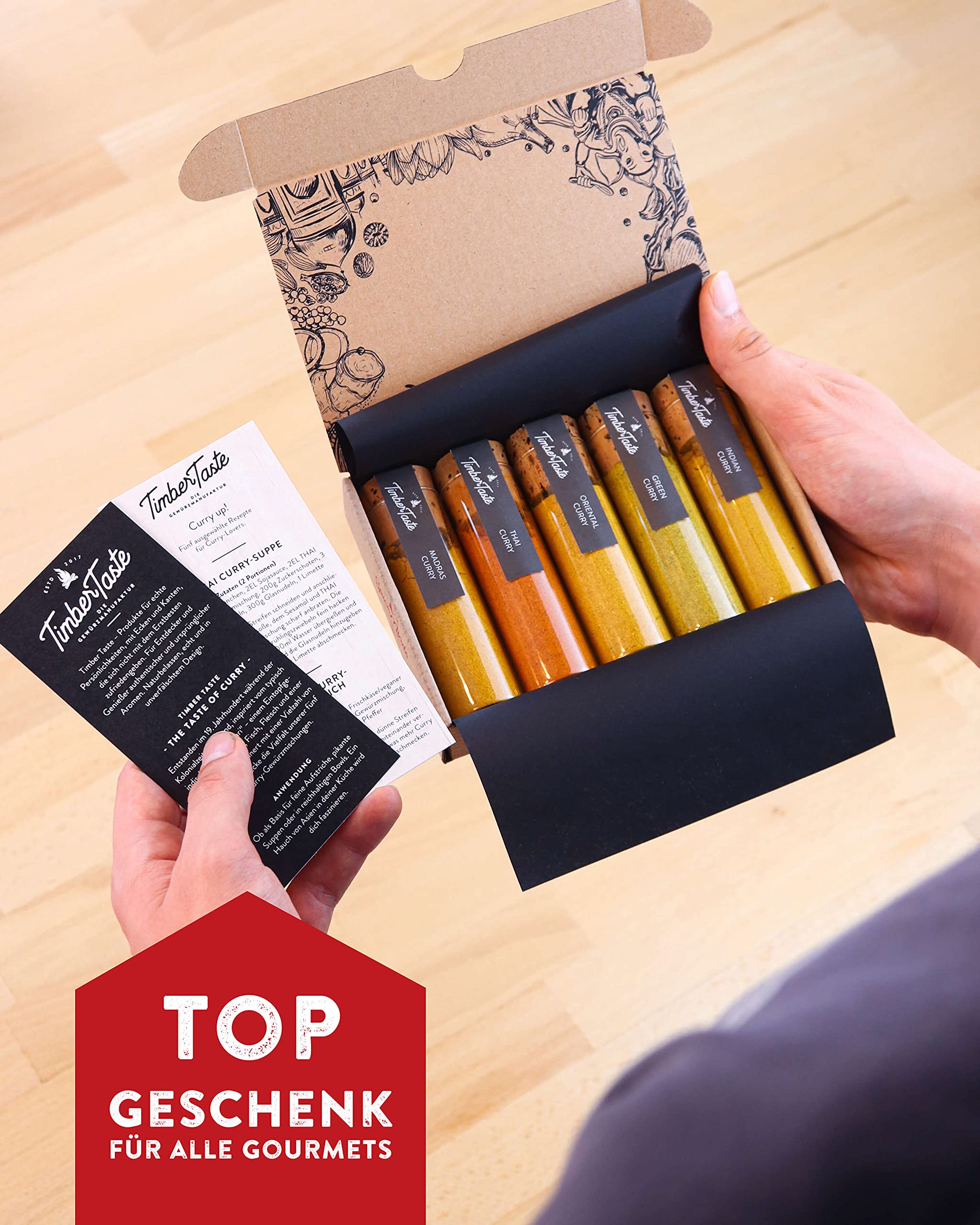 TIMBER TASTE® Grillgewürze Geschenkset - 5 premium BBQ Gewürze Rubs & Marinaden in edler Geschenkbox | Geschenke für Männer | Vatertag Geschenk | Gewürze Geschenkset ideal zum Grillen Geschenk Set