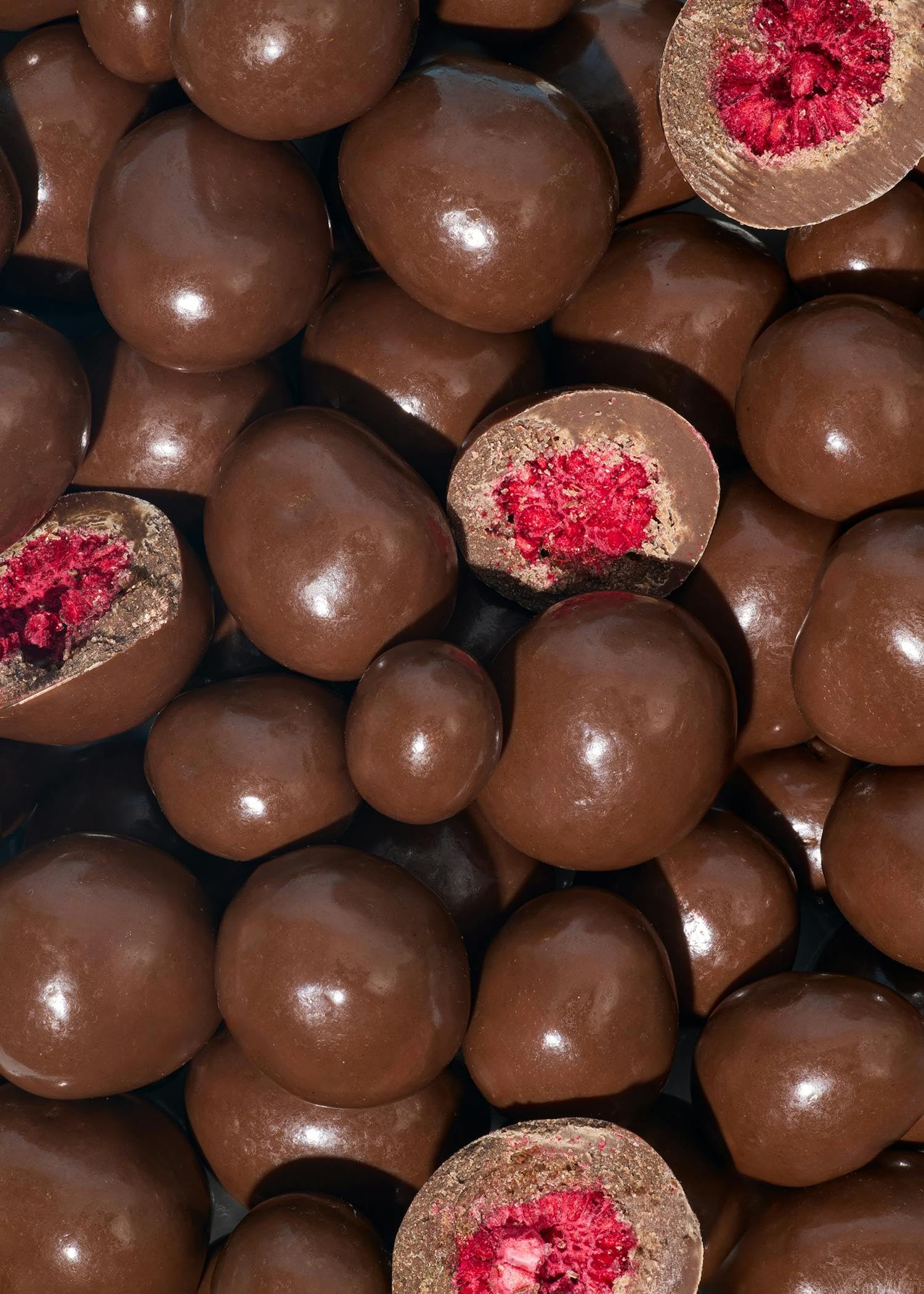 KoRo - Gefriergetrocknete Erdbeeren in Milchschokolade 1 kg - Knackig Fruchtig - Snack im Vorteilspack