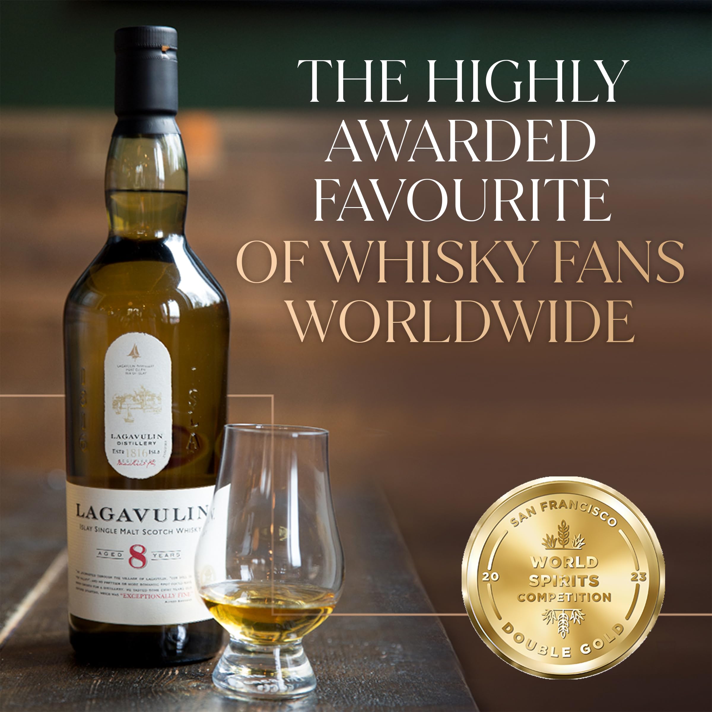 Lagavulin 16 Jahre Islay Single Malt Scotch Whisky, 43 % Vol, vol| rauchig, intensiv, torfig, süßer und salziger Single Malt Whisky, in Geschenkbox, gereift in Eichenfässern, 700ml