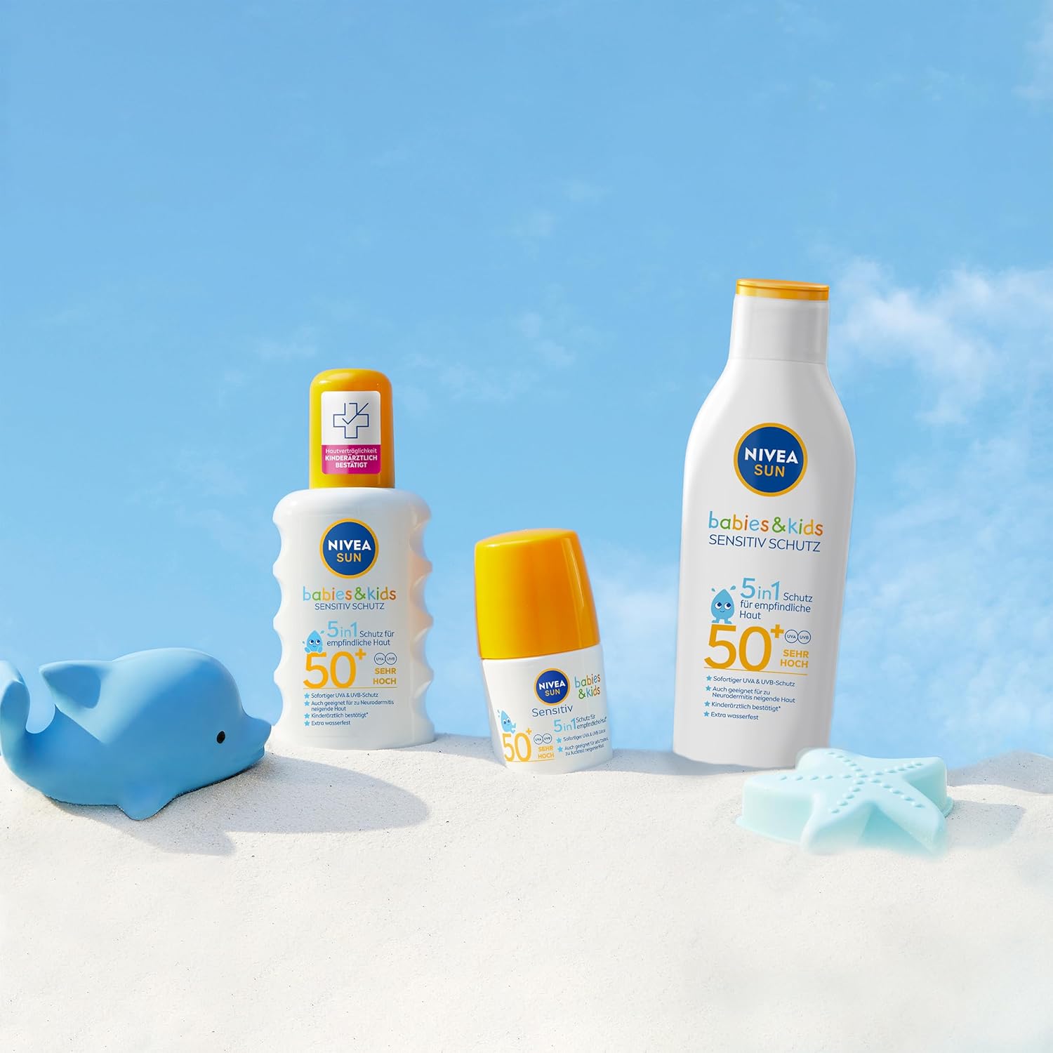 NIVEA SUN Babies & Kids Sensitiv Schutz 5in1 Sonnenspray LSF 50+, extra wasserfestes Sonnencreme Spray für Kinder, duftfreier Sonnenschutz auch für zu Ekzemen neigende Haut (200 ml)