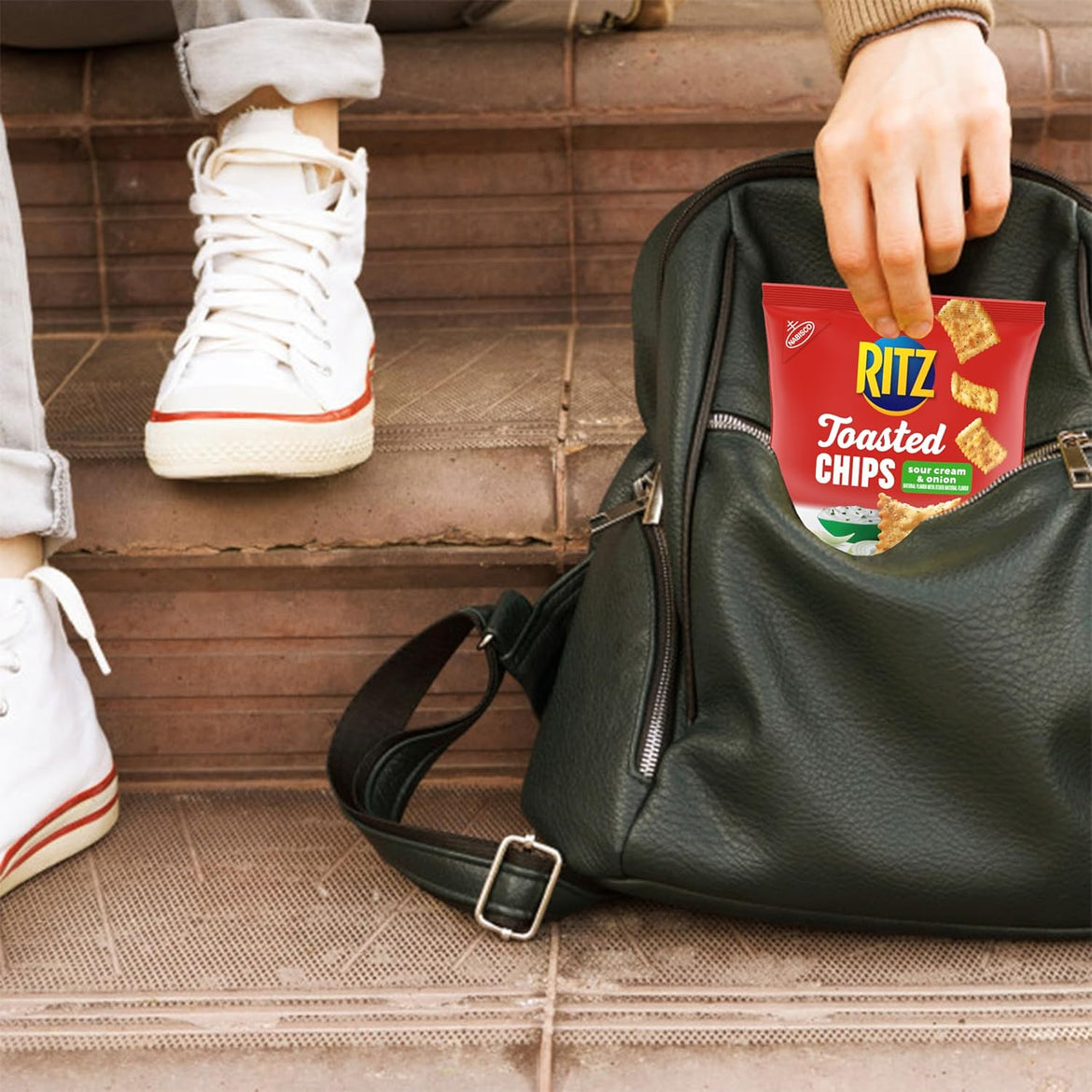 Nabisco Cracker Variety Pack, RITZ Toasted Chips, Wheat Thins Snacks Whole Grain Wheat Crackers and Triscuit Minis Whole Grain Wheat Vegan Crackers, 40 Snack Packs