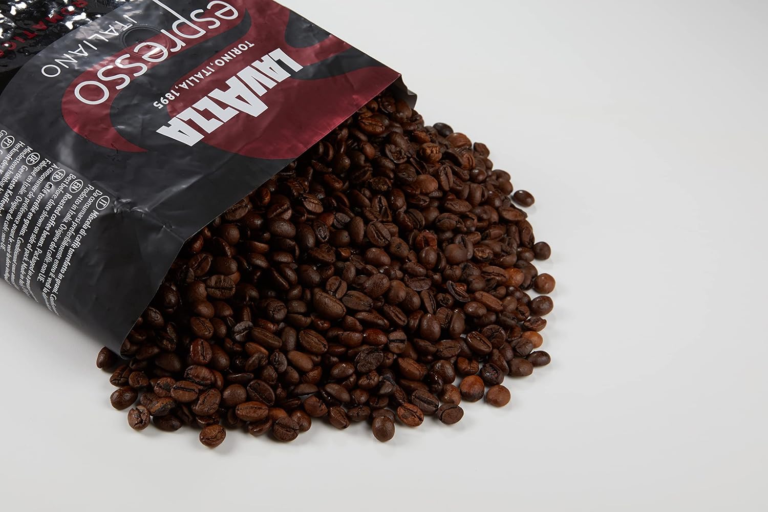 Lavazza, Espresso Italiano Cremoso, Arabica und Robusta Kaffeebohnen, mit Aromanoten von Gewürzen und Kakao, Intensität 8/10, Mittlere Röstung, 1 Packung mit 1 Kg