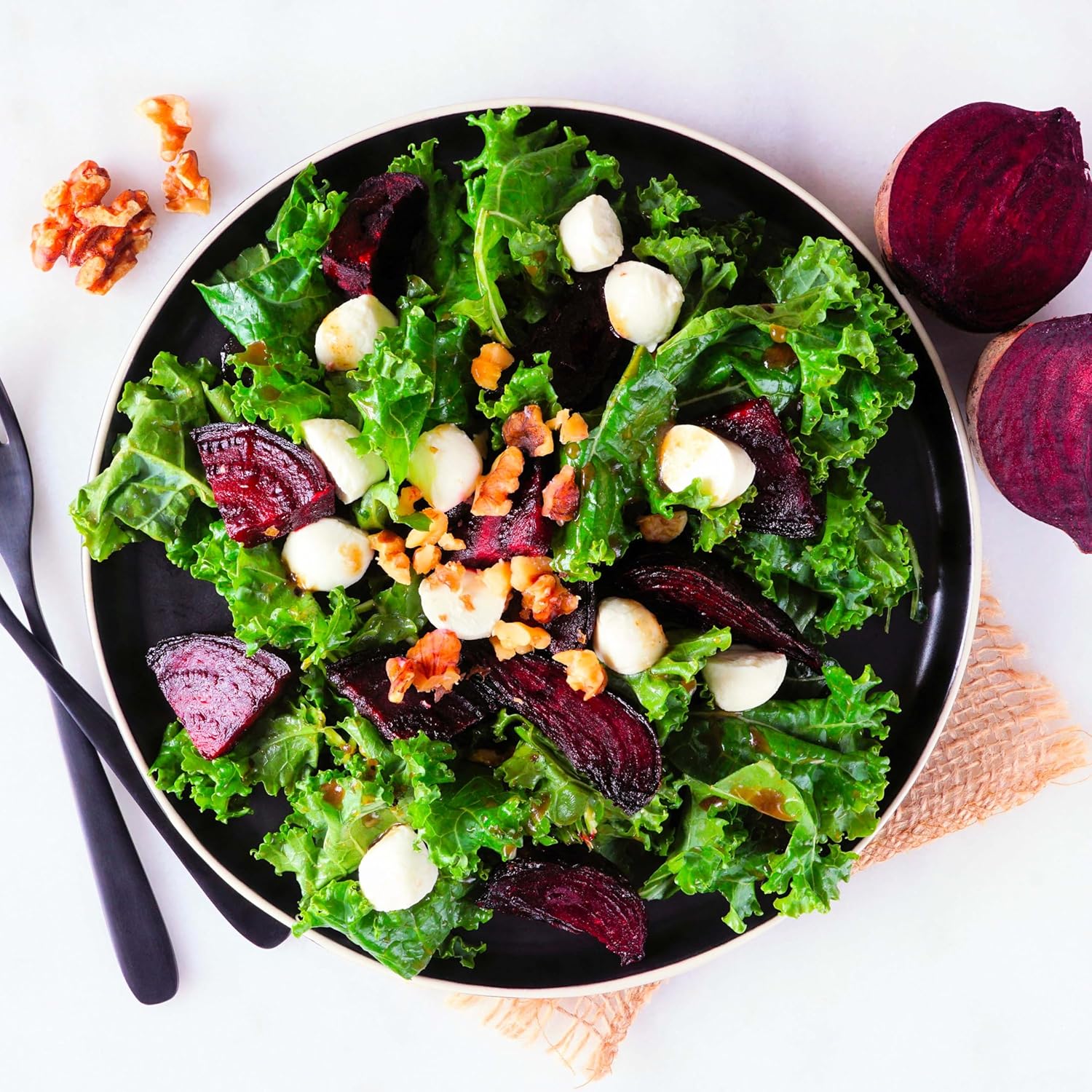 Yupik Organic Raw California Walnuts, Halves, 2.2 lb (35.2 oz), Kosher, Gluten-Free, Non-GMO, Vegan, Half Nuts, Unsalted, Unroasted, Source of Omegas, Healthy Snacks, Ideal for Baking & Cooking