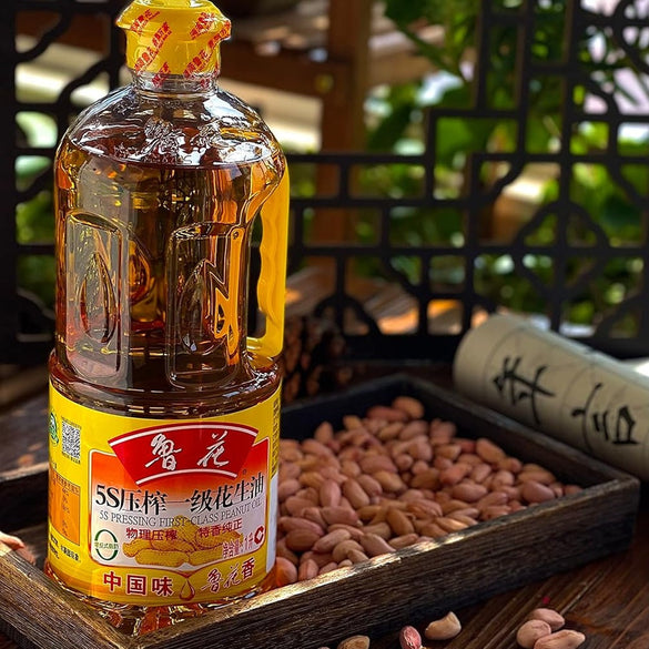 Luhua Chinese Peanut Oil 33.8 Fl Oz