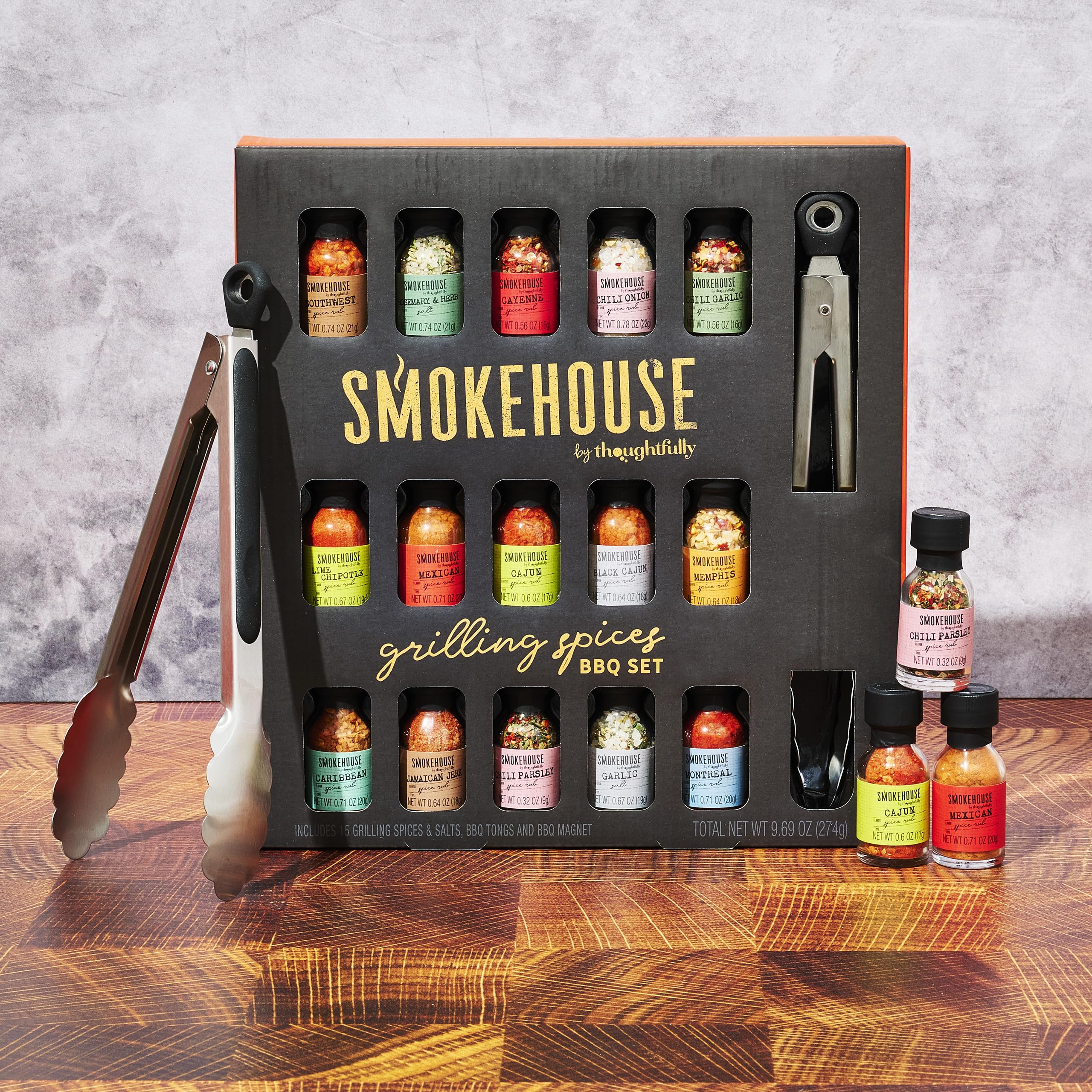 Thoughtfully BBQ Gewürze Geschenkset - Set mit 20 Grillgewürzen & BBQ Gewürzmischungen – Gewürze Set für Grillen & Barbecue – Geschenk zum Vatertag