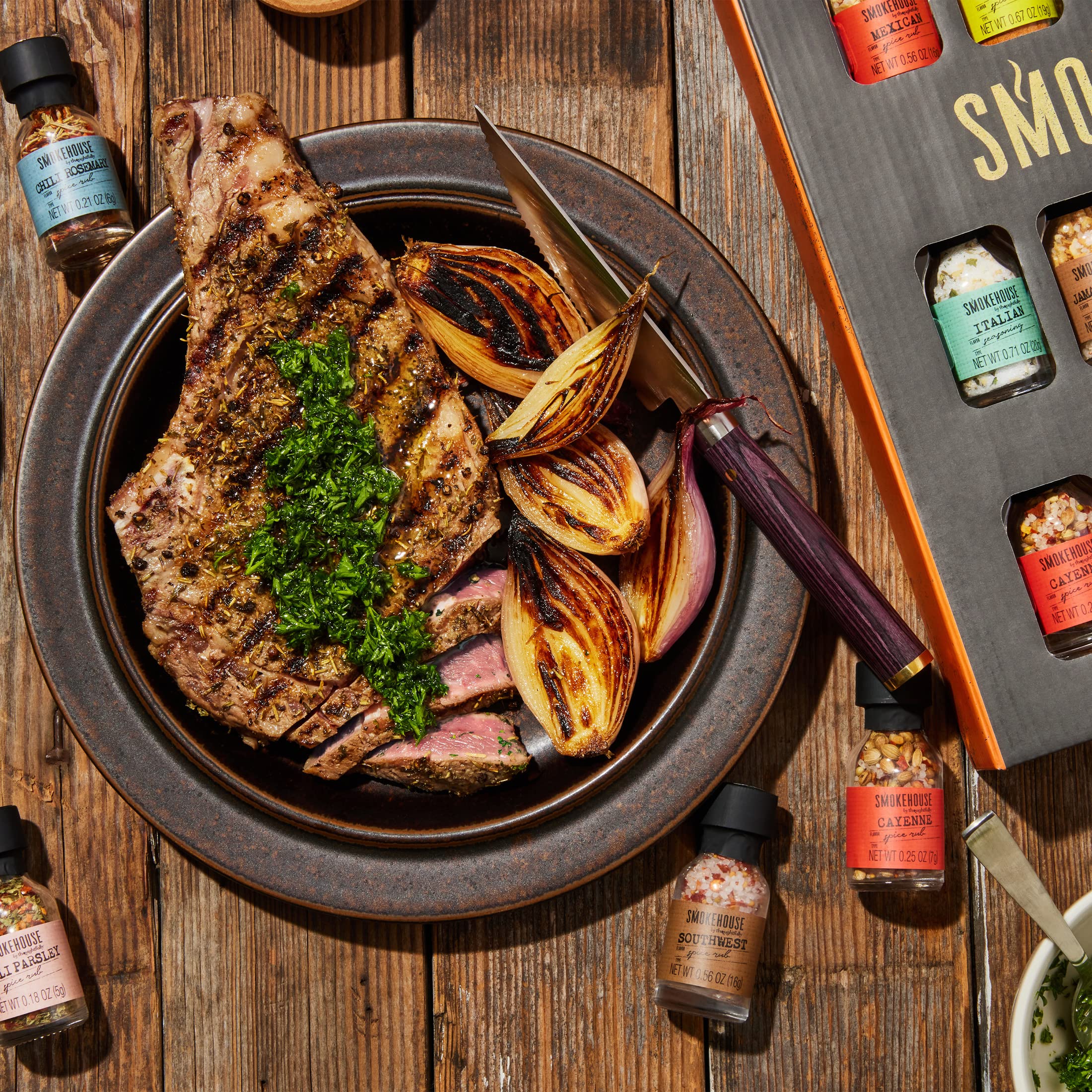Thoughtfully BBQ Gewürze Geschenkset - Set mit 20 Grillgewürzen & BBQ Gewürzmischungen – Gewürze Set für Grillen & Barbecue – Geschenk zum Vatertag